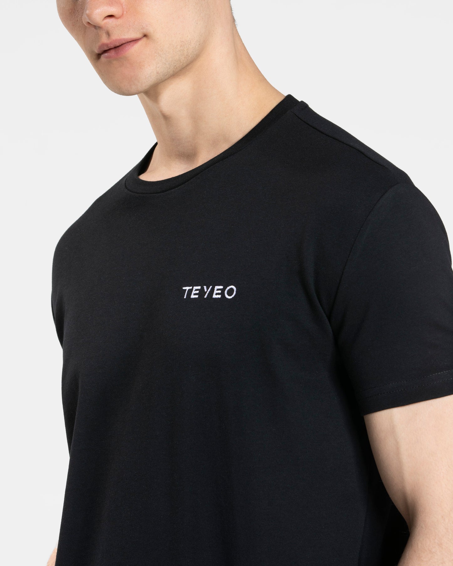 Arrival Fitted T-Shirt ‘Black’