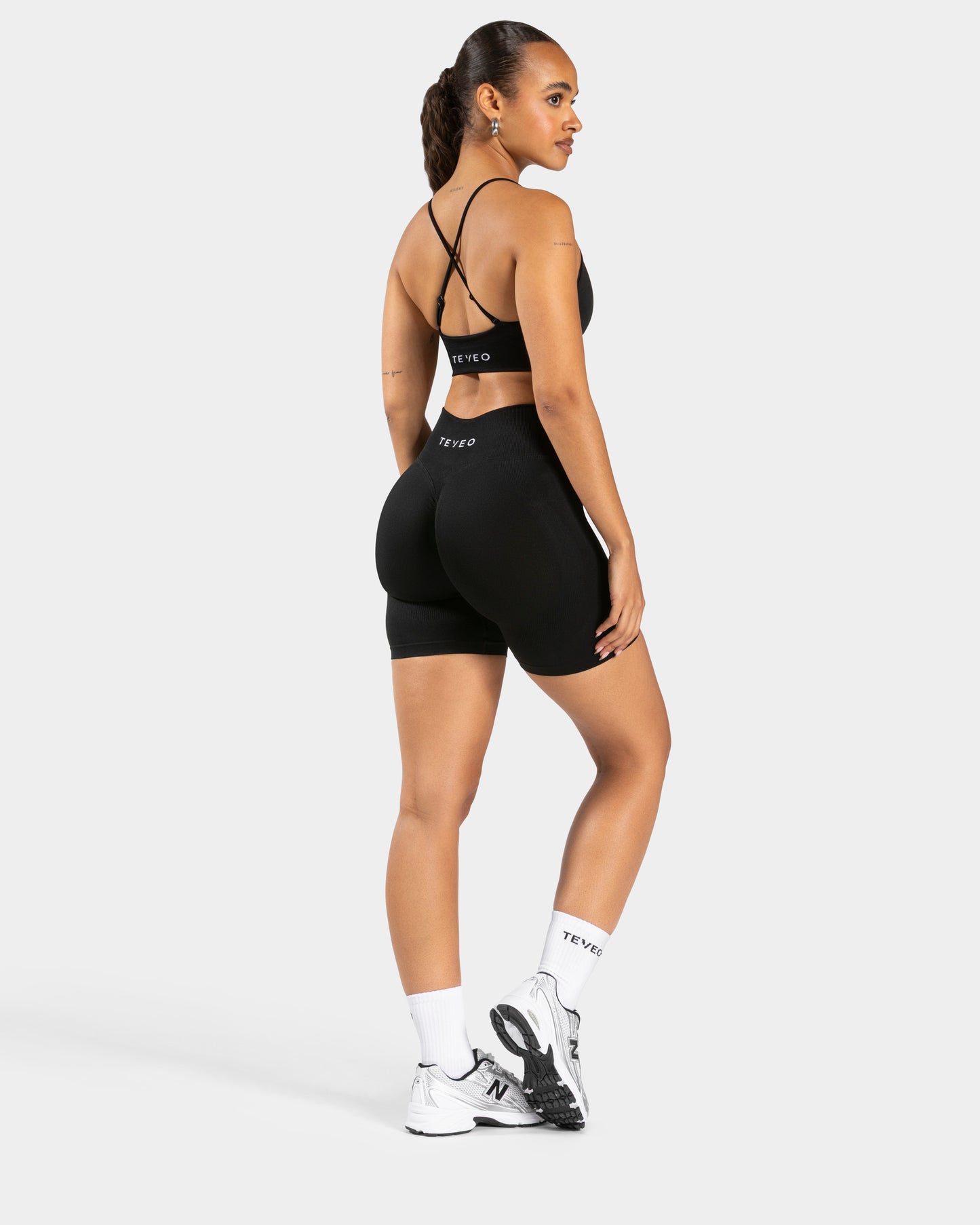 Short Lifted Scrunch Charming Pro « noir »