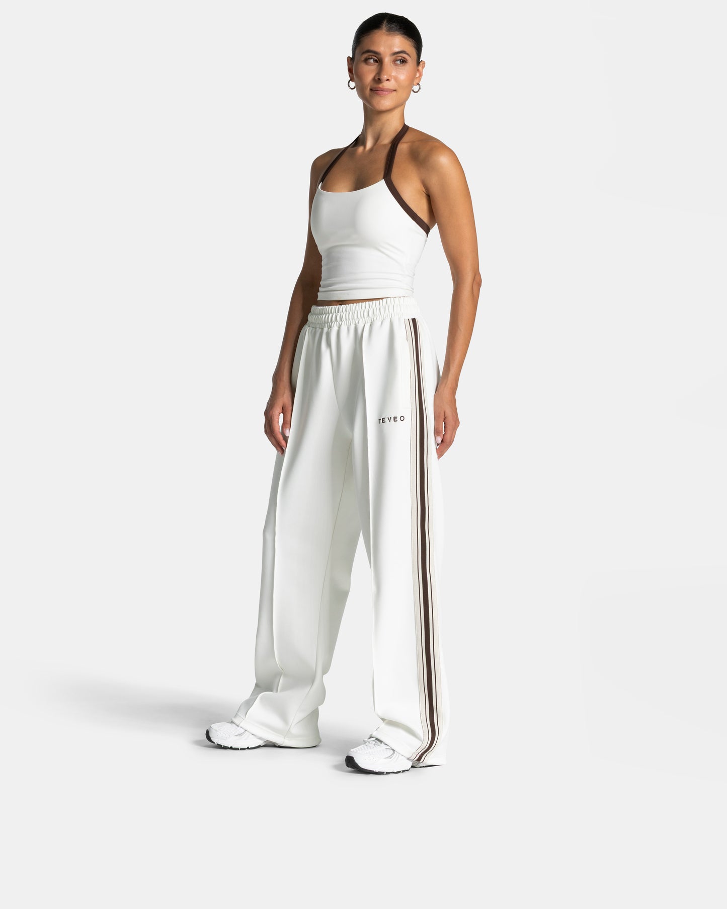 Club Straight Leg Joggers ‘Off White’