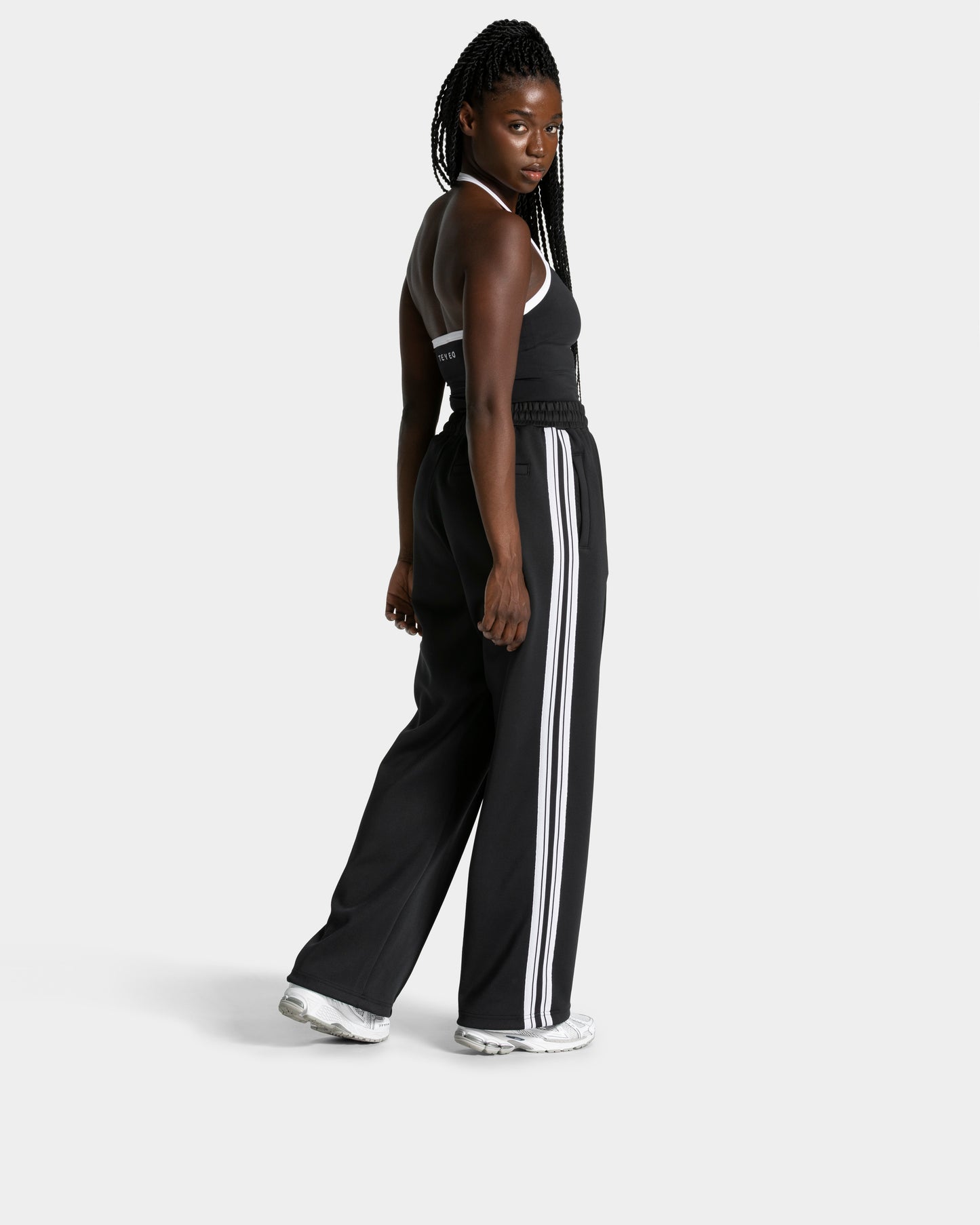 Club Straight Leg Joggers ‘Black’
