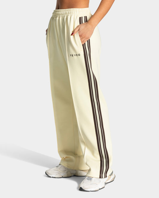 Joggers Club Straight Leg “Butter Yellow"