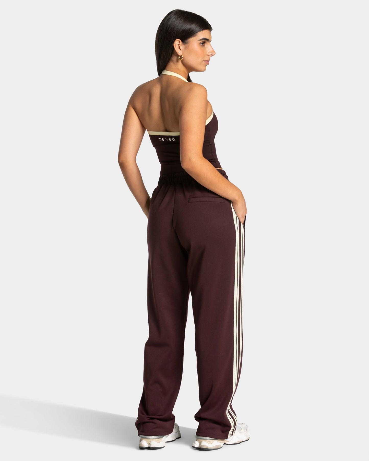 Club Straight Leg Joggers ‘Merlot’