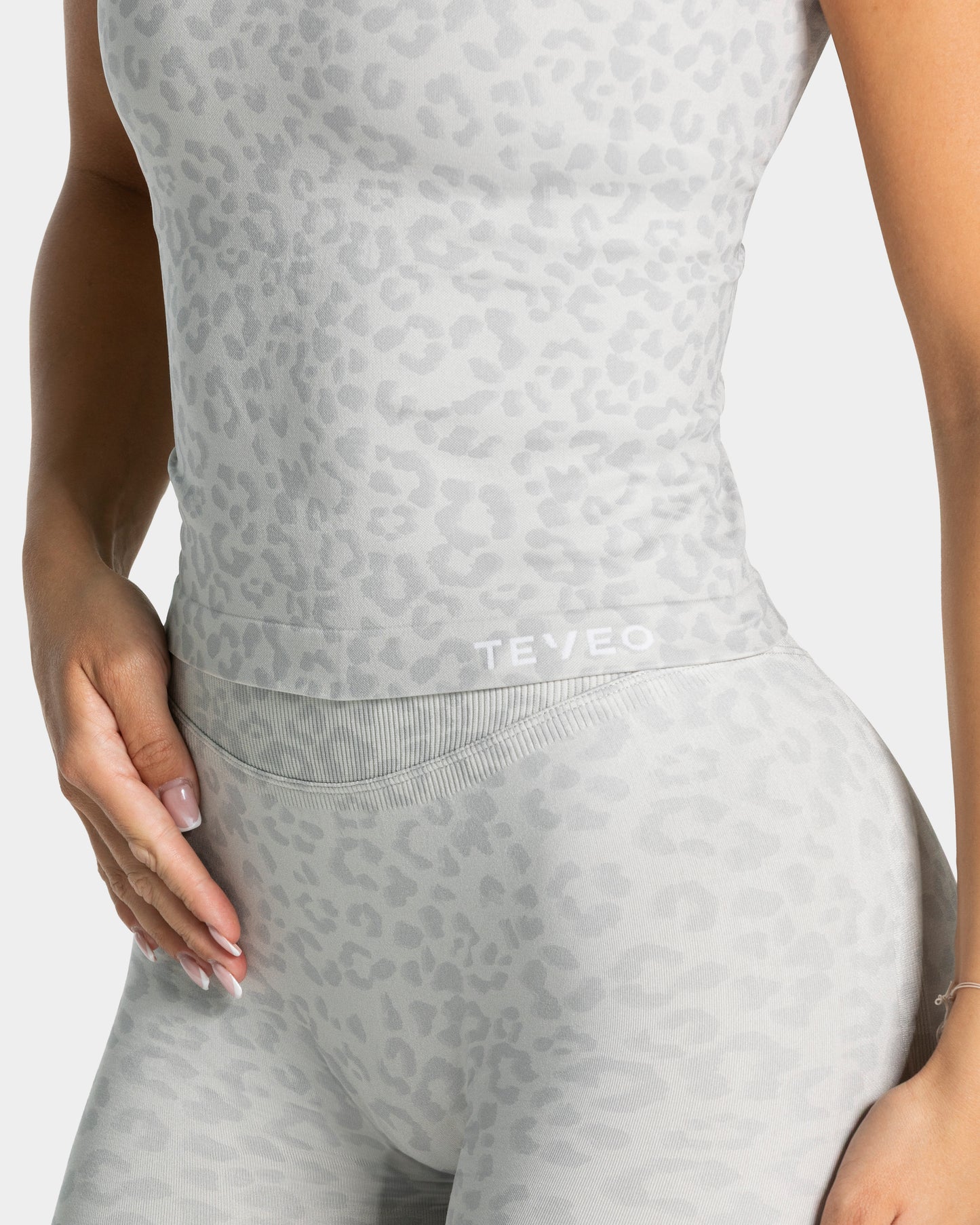 Contrastline Cami Top ‘Light Grey Leopard’