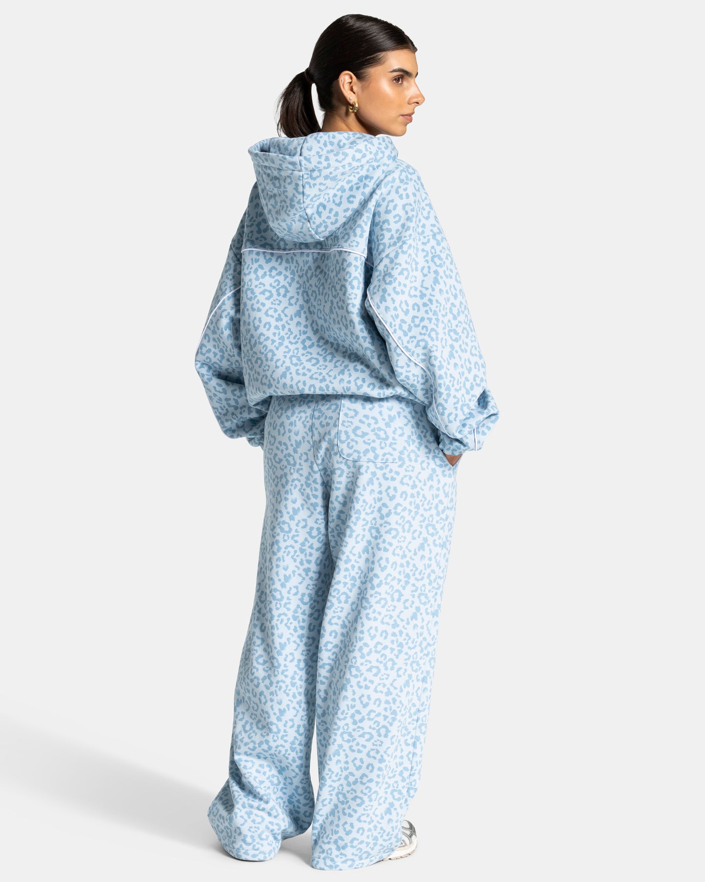 Sudadera con capucha Contrastline «leopardo azul celeste»