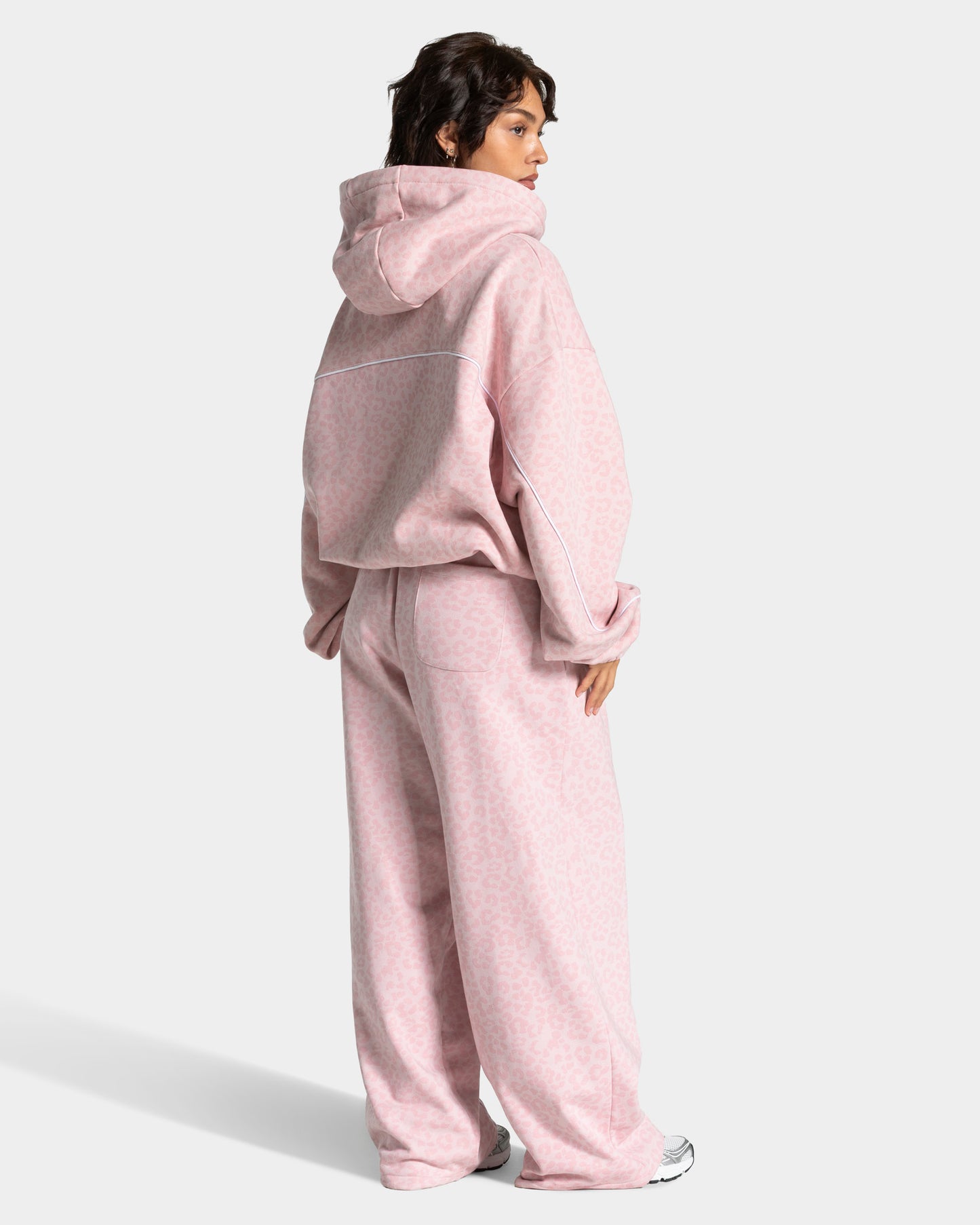 Contrastline Hooded Sweater ‘Light Pink Leopard Print’