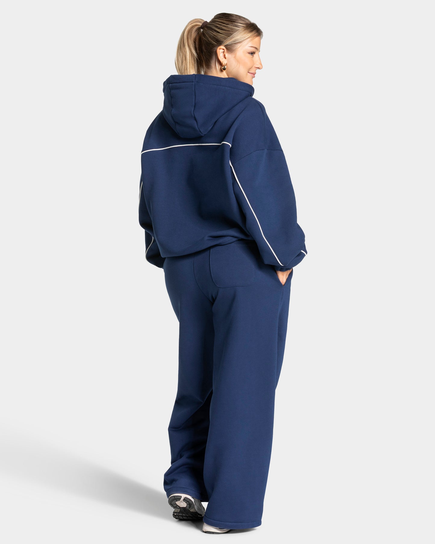 Contrastline Hooded Sweater ‘Dark Blue’