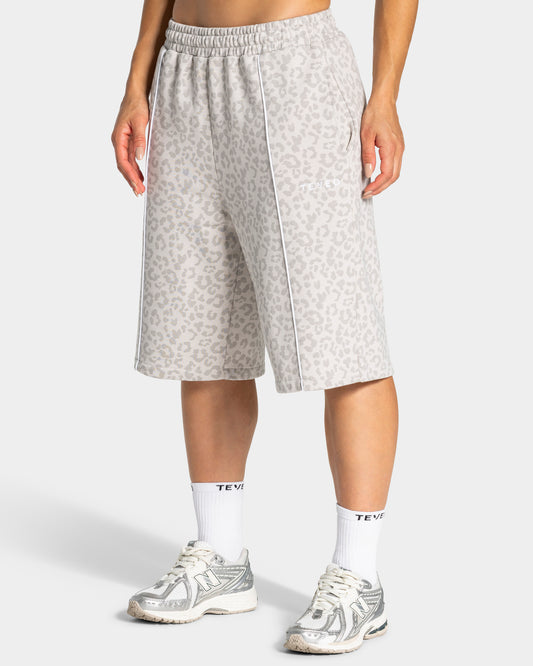 Contrastline Oversized Jorts ‘Light Grey Leopard’
