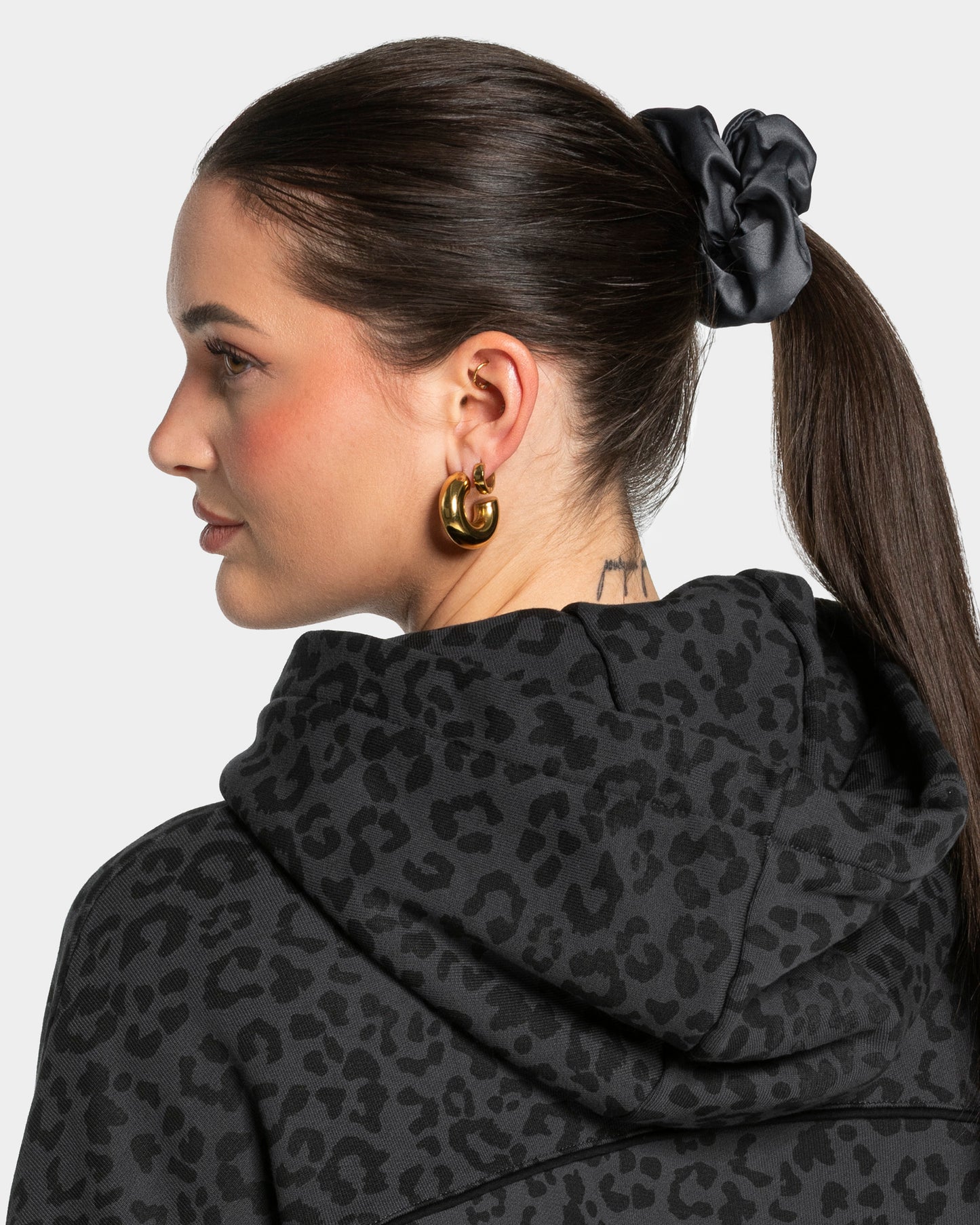 Contrastline Scrunchies (Pack of 2) ‘Black/Leopard Print’