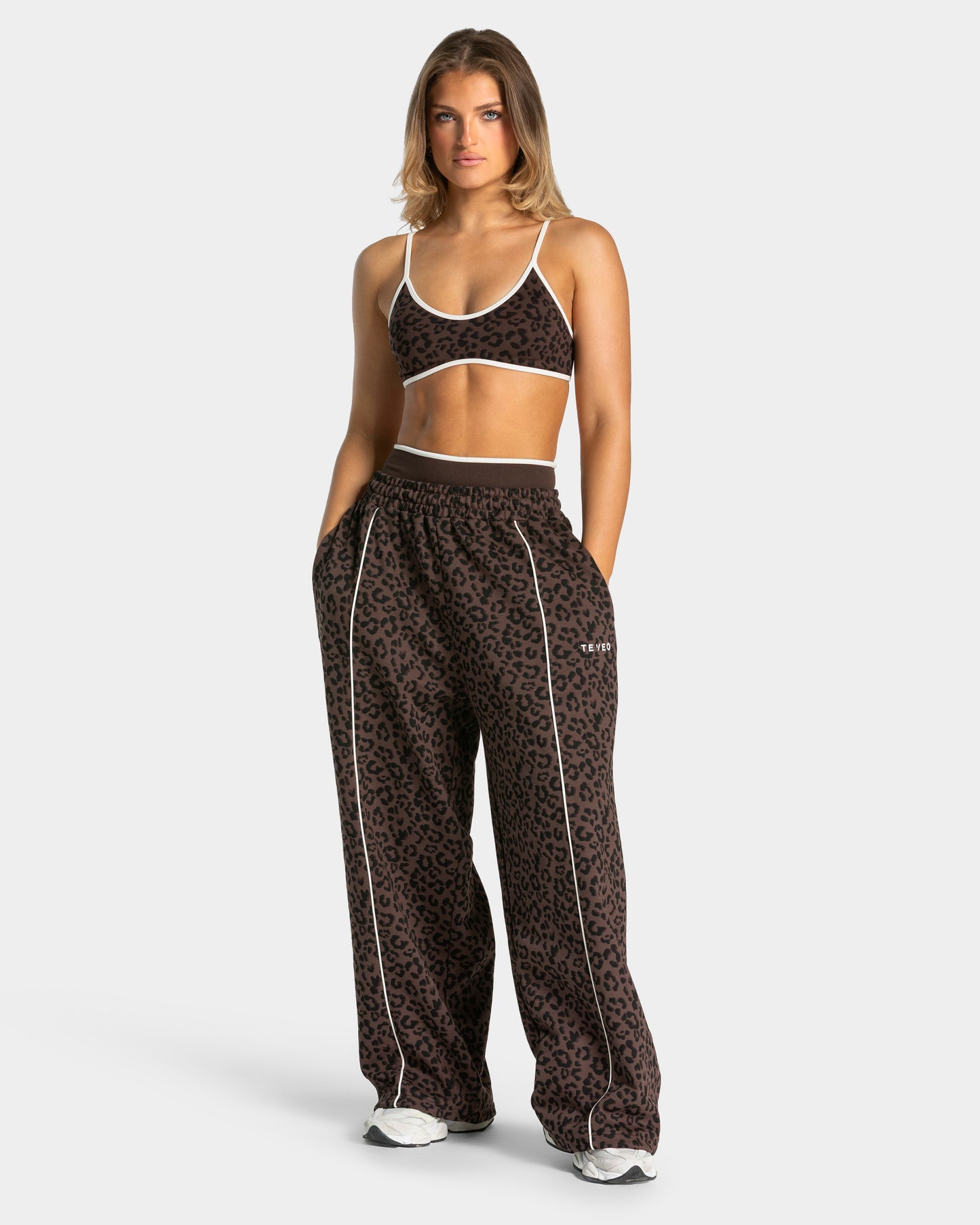 Pantalones jogger Contrastline Wide Leg «leopardo espresso»