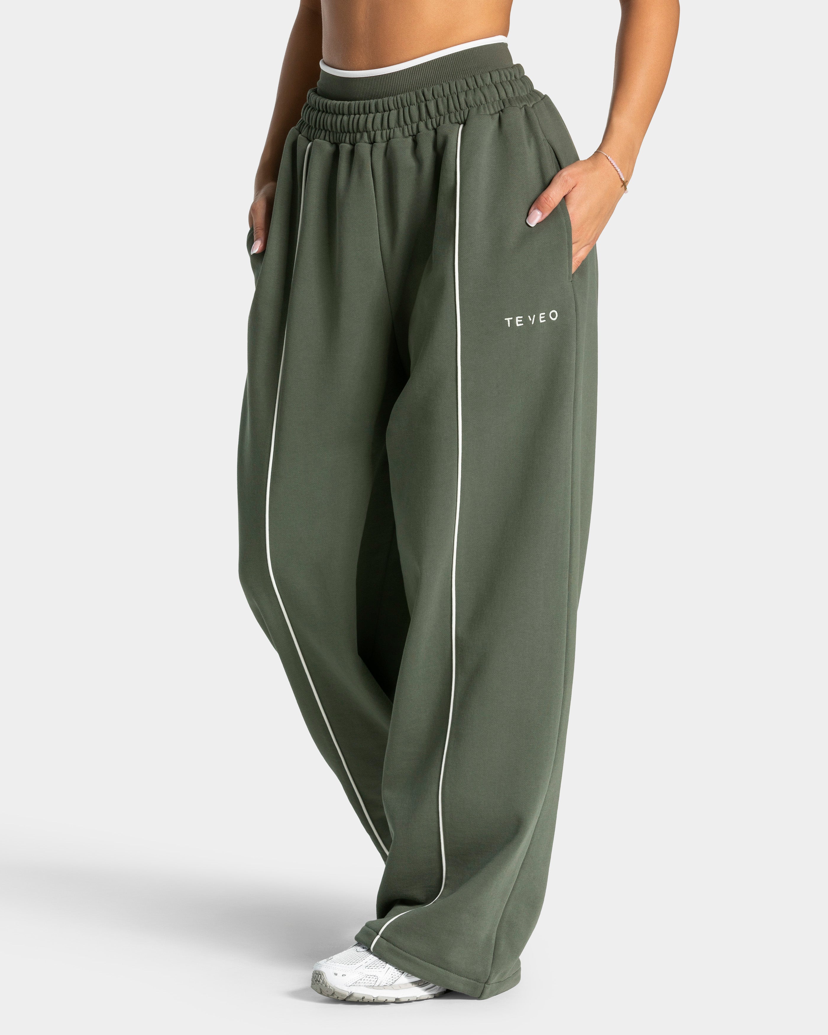 Contrastline Wide Leg Jogger "Khaki"