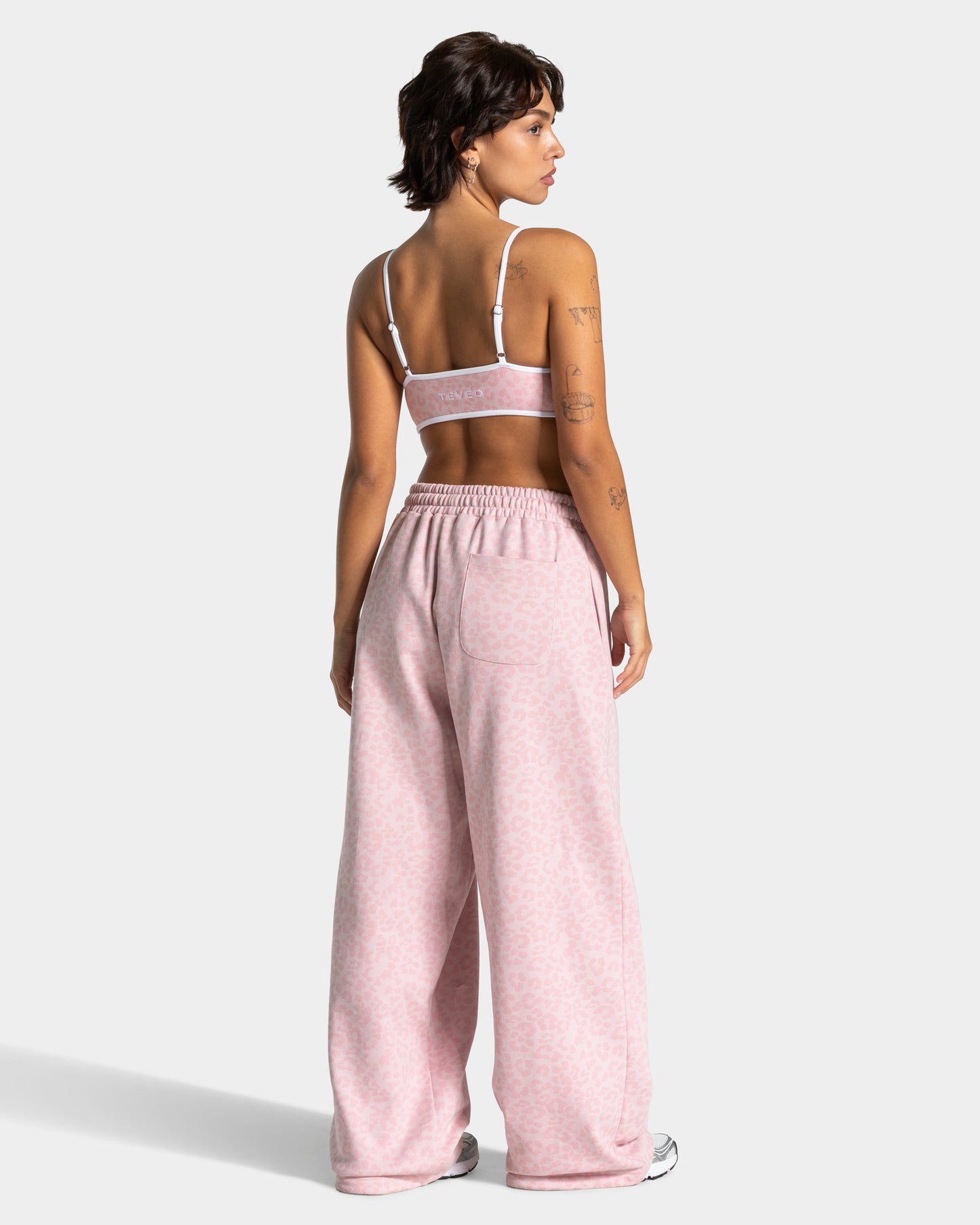 Contrastline Wide Leg Joggers ‘Light Pink Leopard Print’