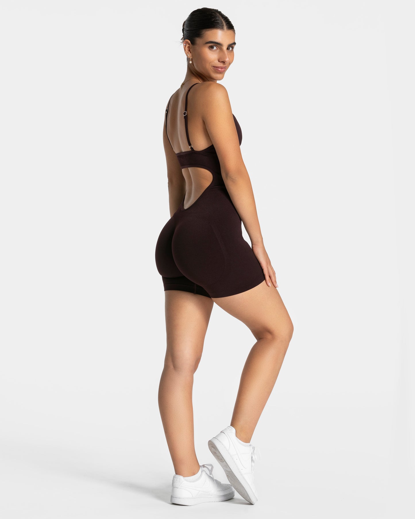 Essence V-Back Covert Scrunch Shorts Jumpsuit ‘Merlot’