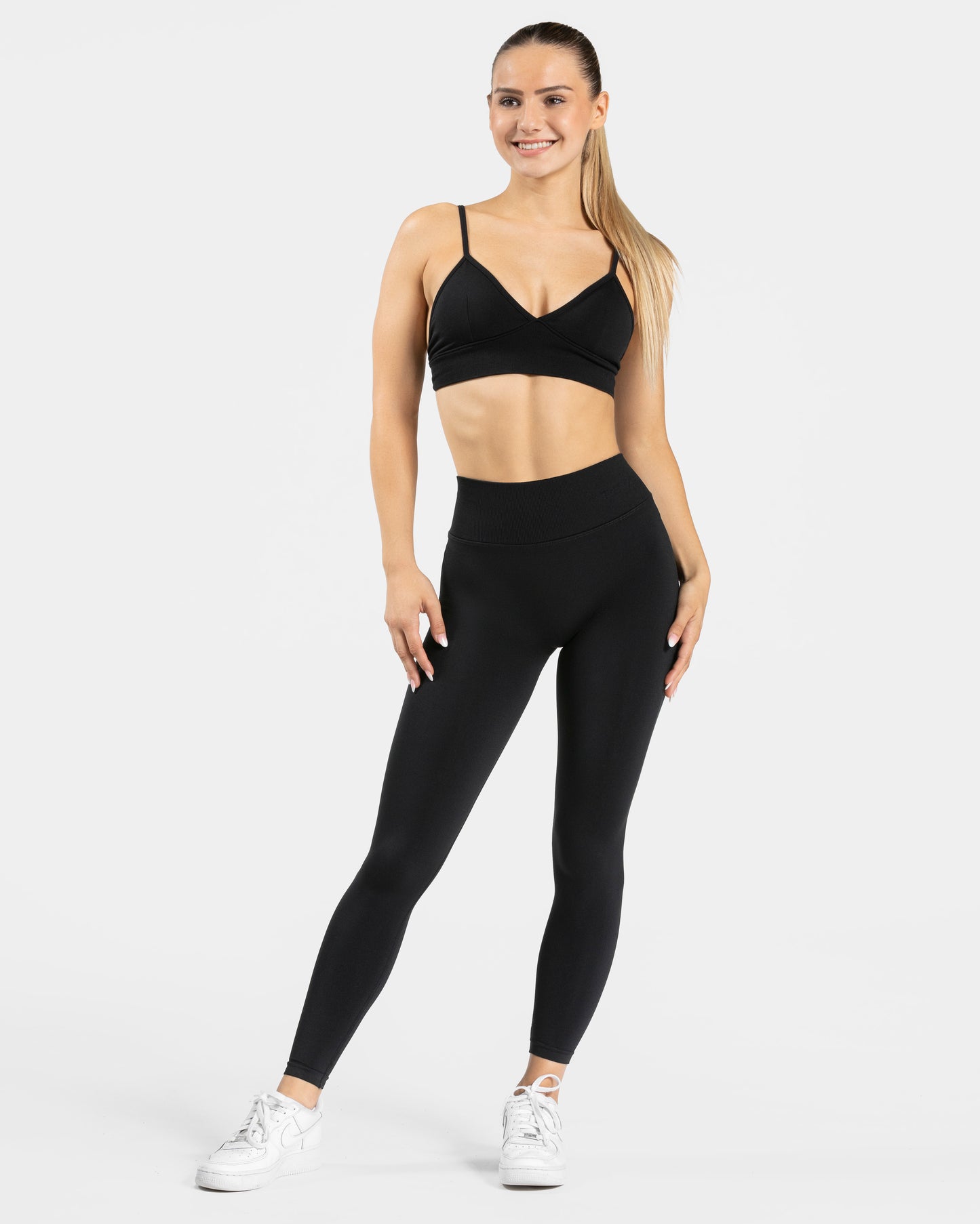 Essence V-Back Covert Scrunch Leggings ‘Black’