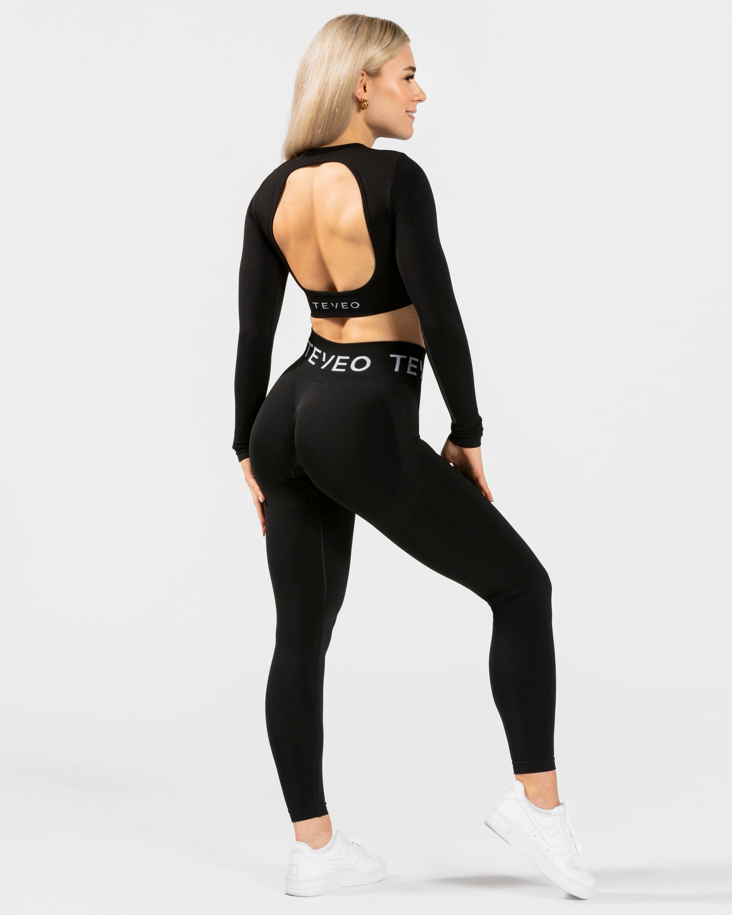 Everyday Cut Out Longsleeve ‘Black’