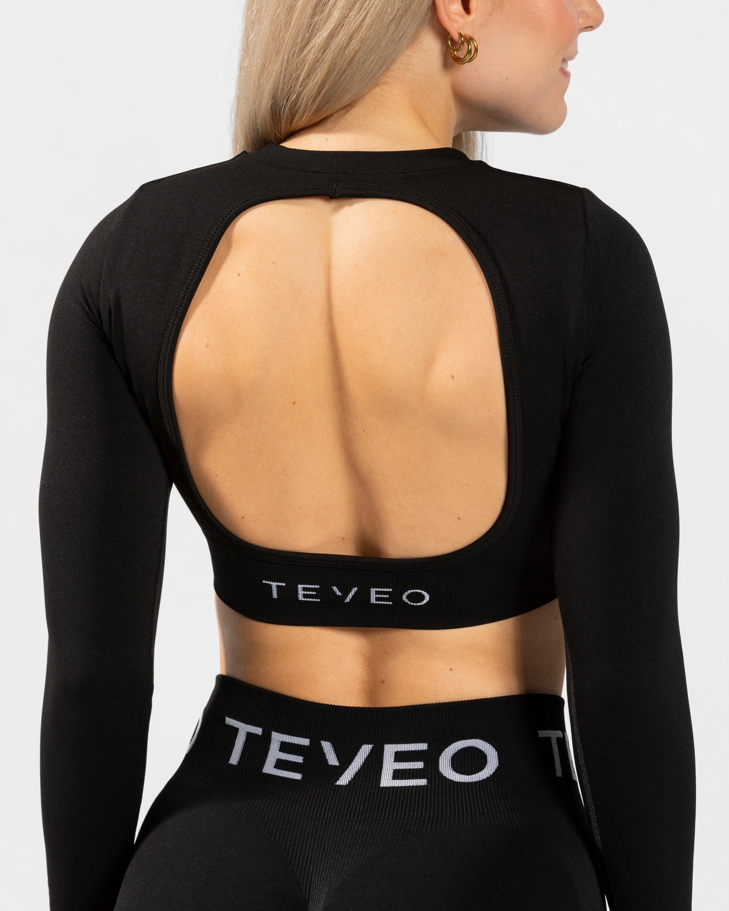 Everyday Cut Out Longsleeve ‘Black’