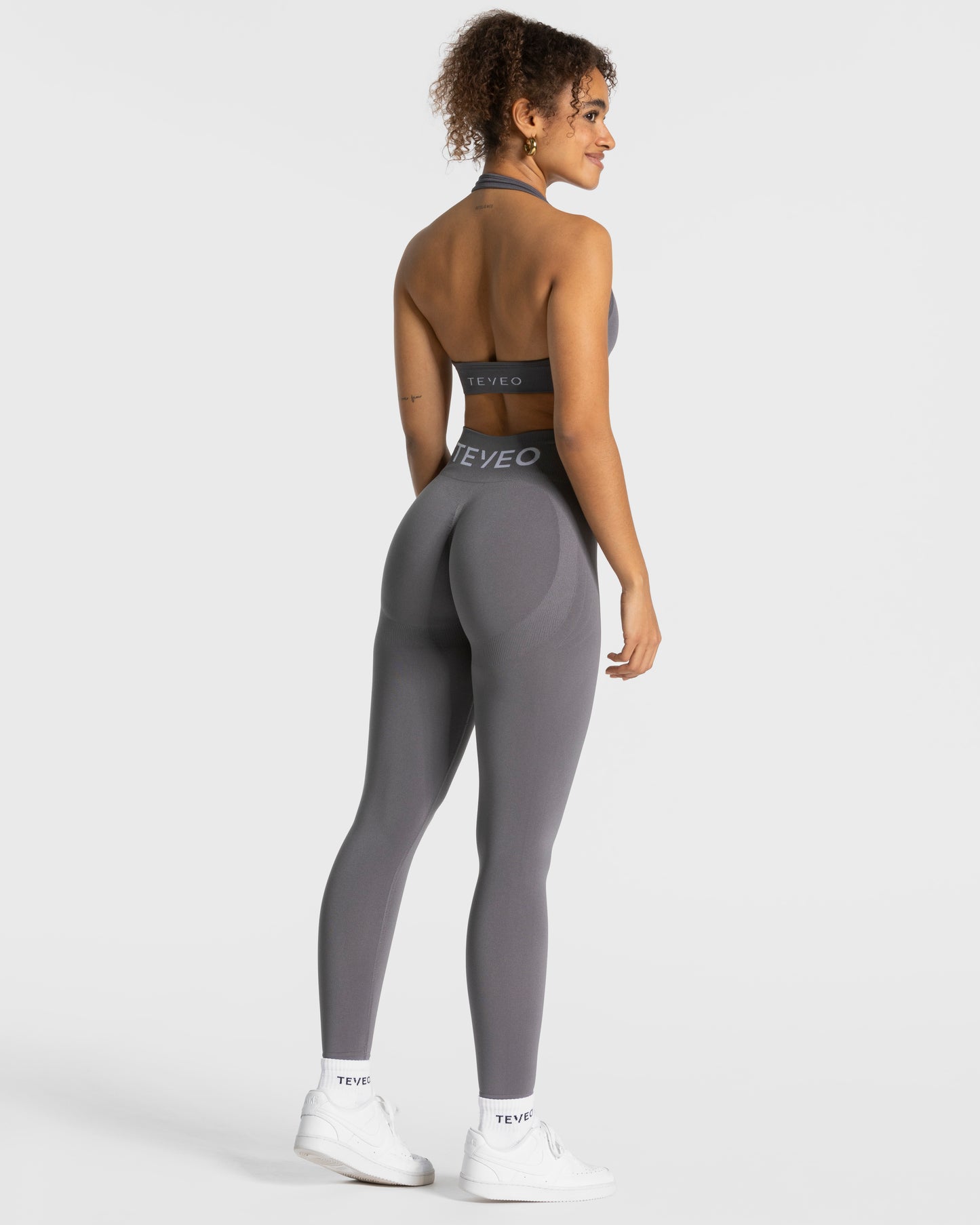 Everyday Halterneck Bra ‘Graphite’