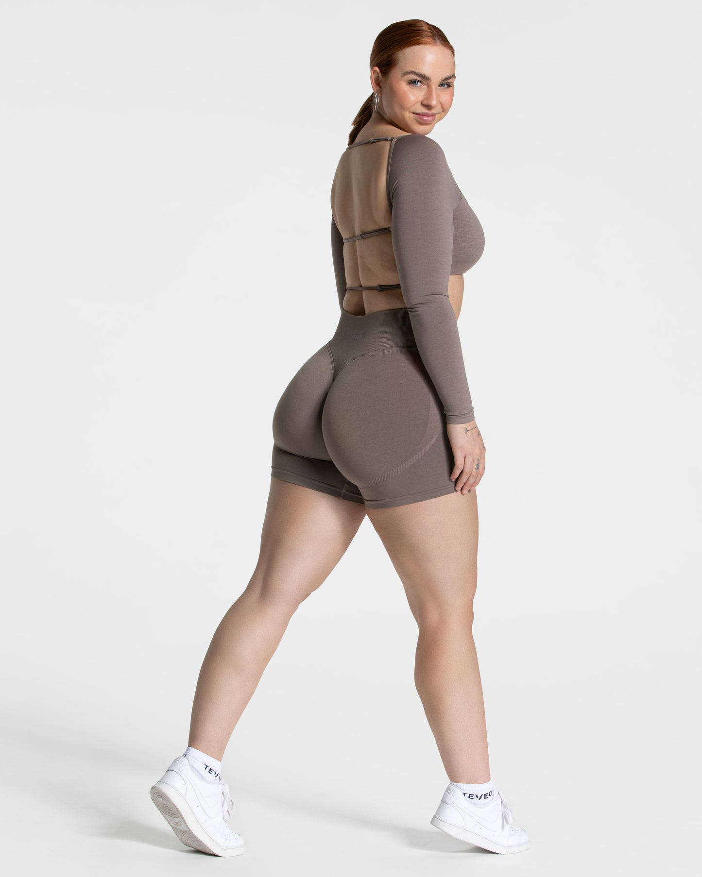 Femme Backless Longsleeve ‘Mocha’