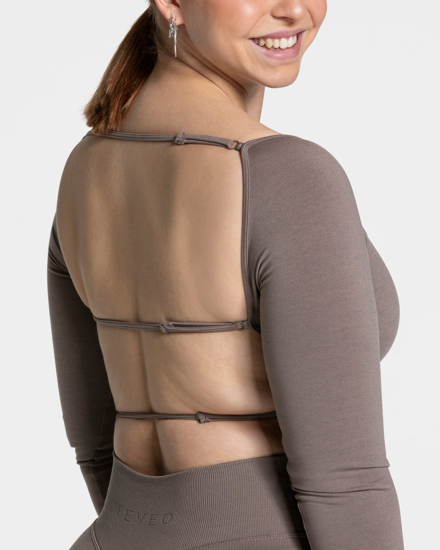 Femme Backless Longsleeve ‘Mocha’