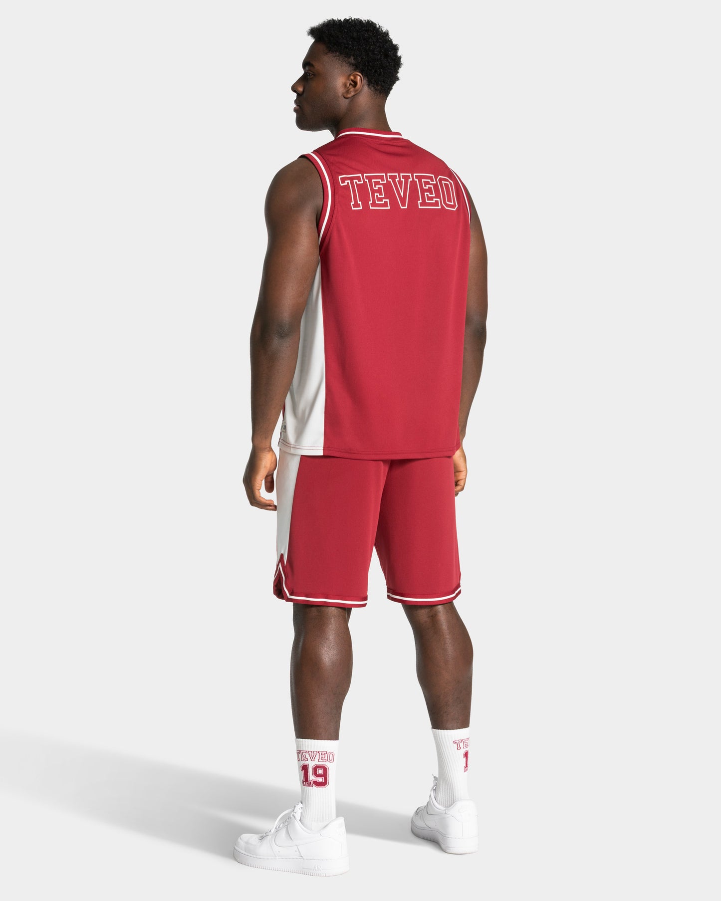 Shorts Football 9 Inch “Cranberry"