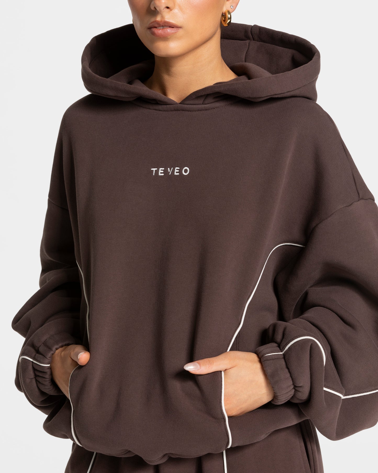 Contrastline Hooded Sweater ‘Espresso’