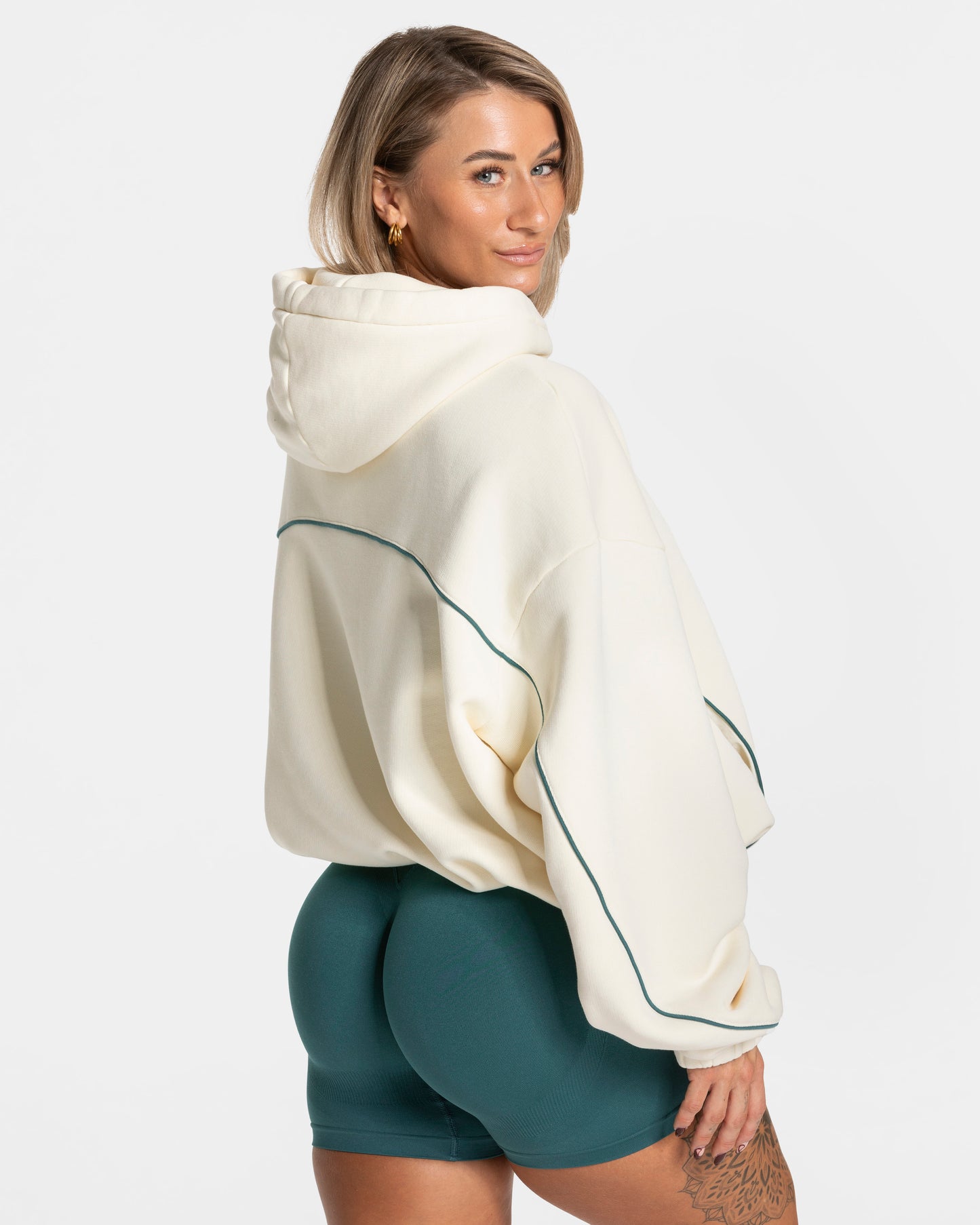 Contrastline Hooded Sweater ‘Off White’