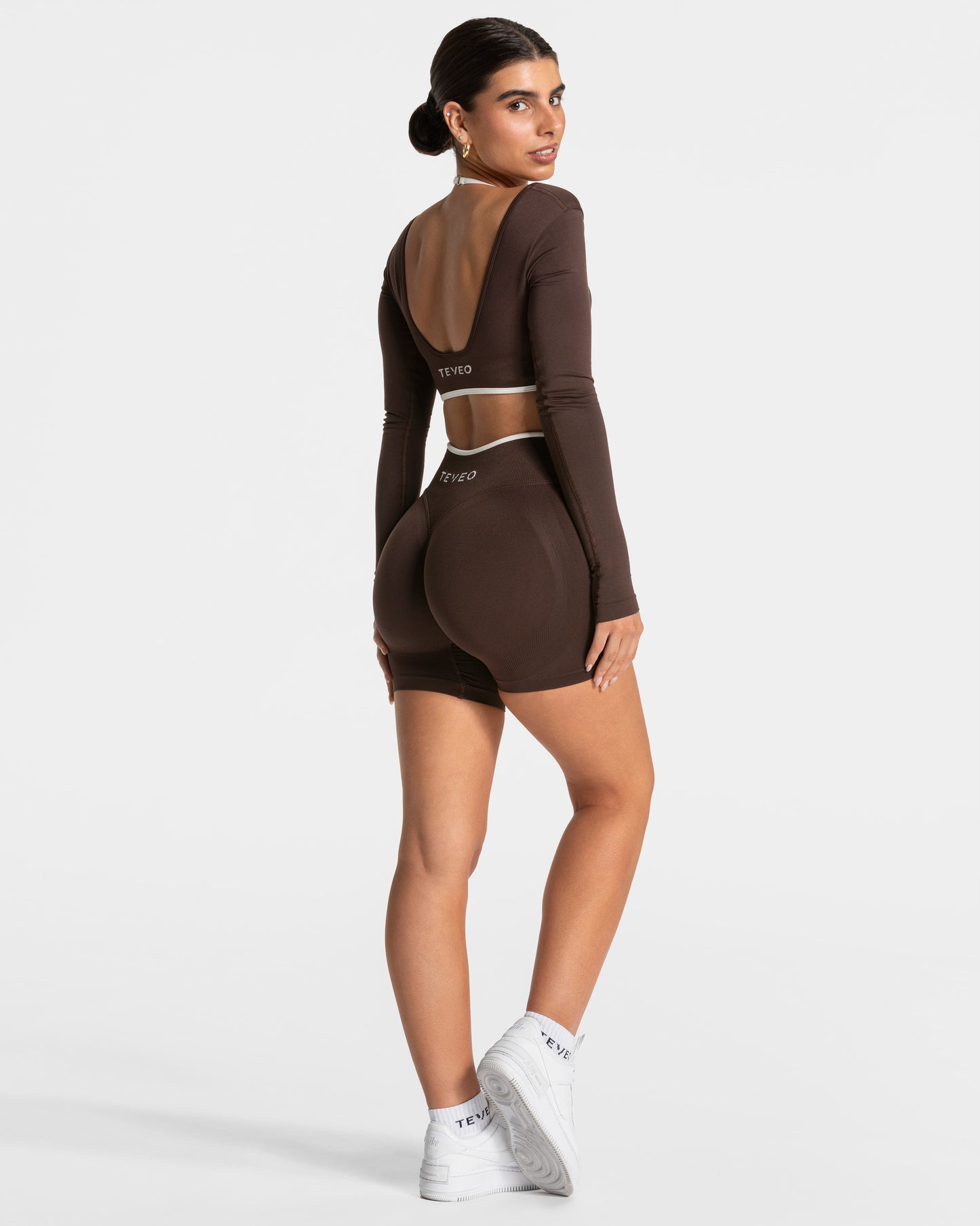 Contrastline Sculpt Scrunch Shorts ‘Espresso’