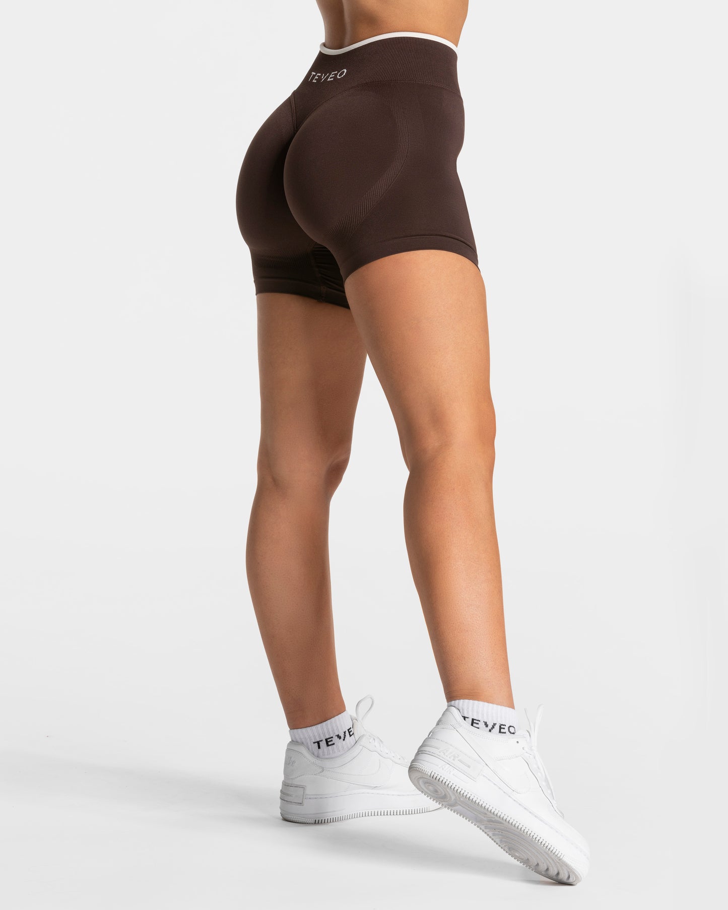 Contrastline Sculpt Scrunch Shorts ‘Espresso’