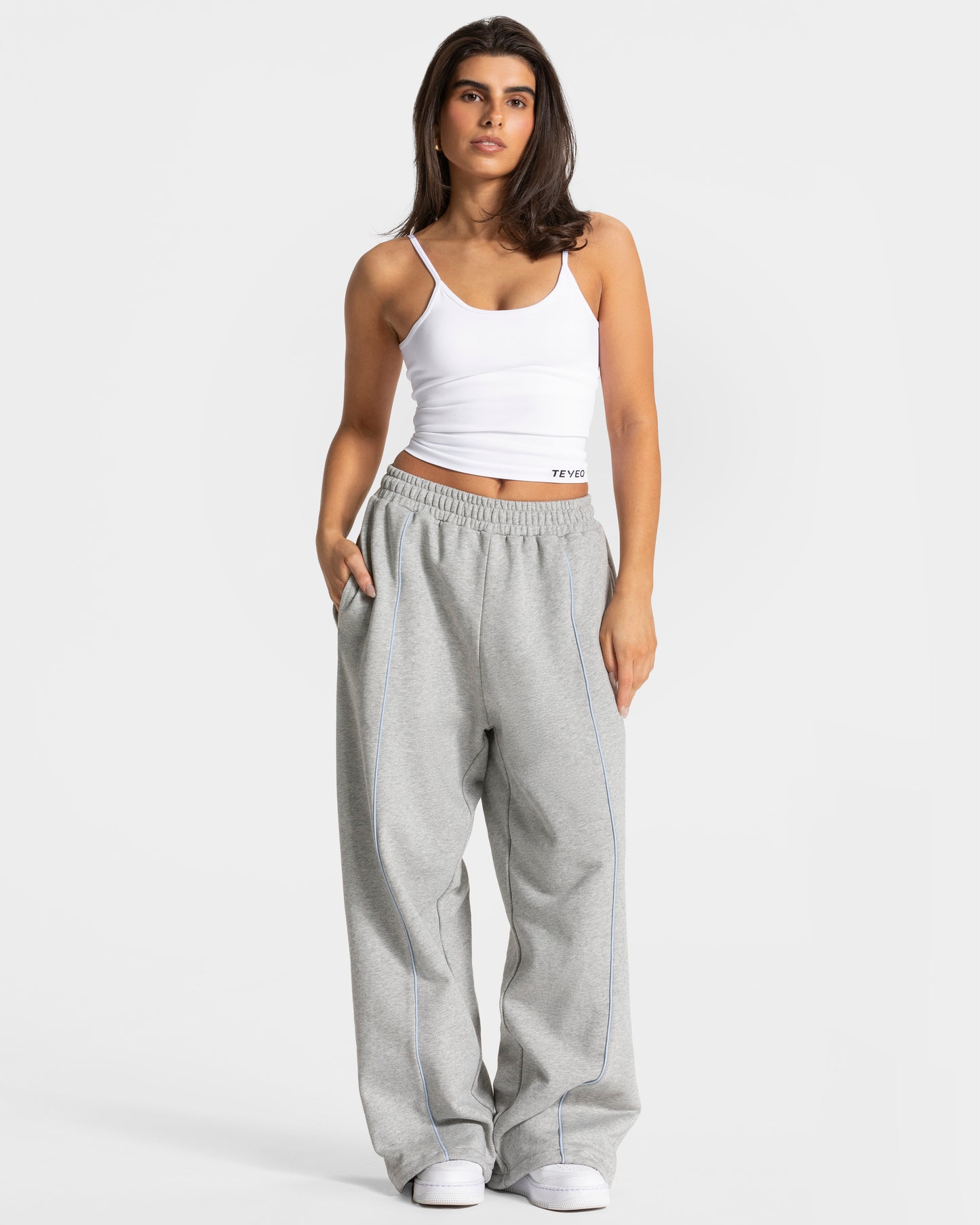 Contrastline Wide Leg Joggers ‘Light Grey’