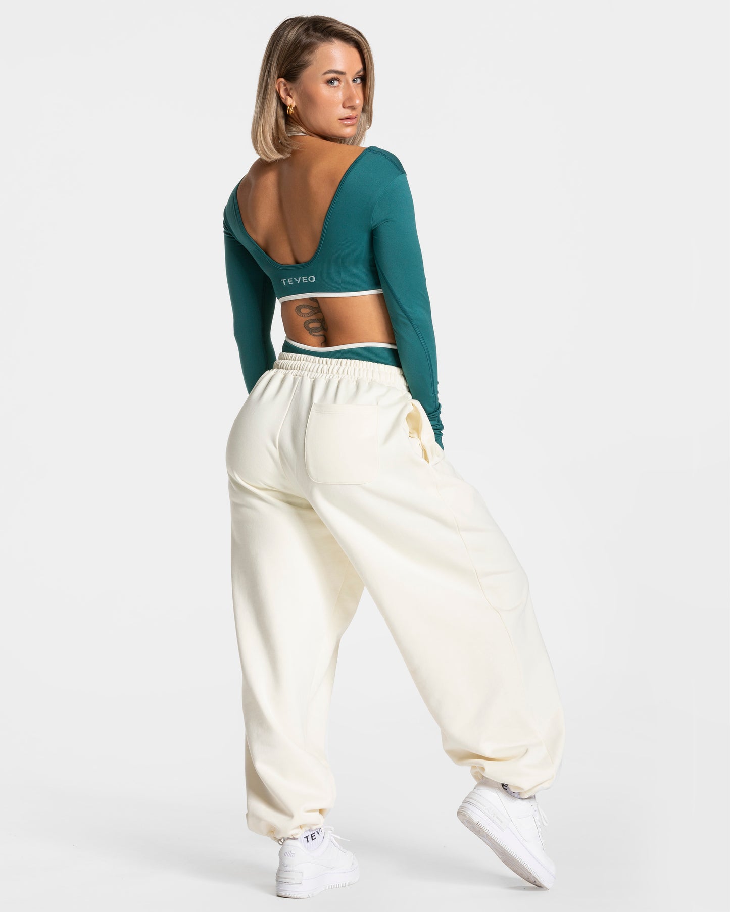 Contrastline Wide Leg Joggers ‘Off White’
