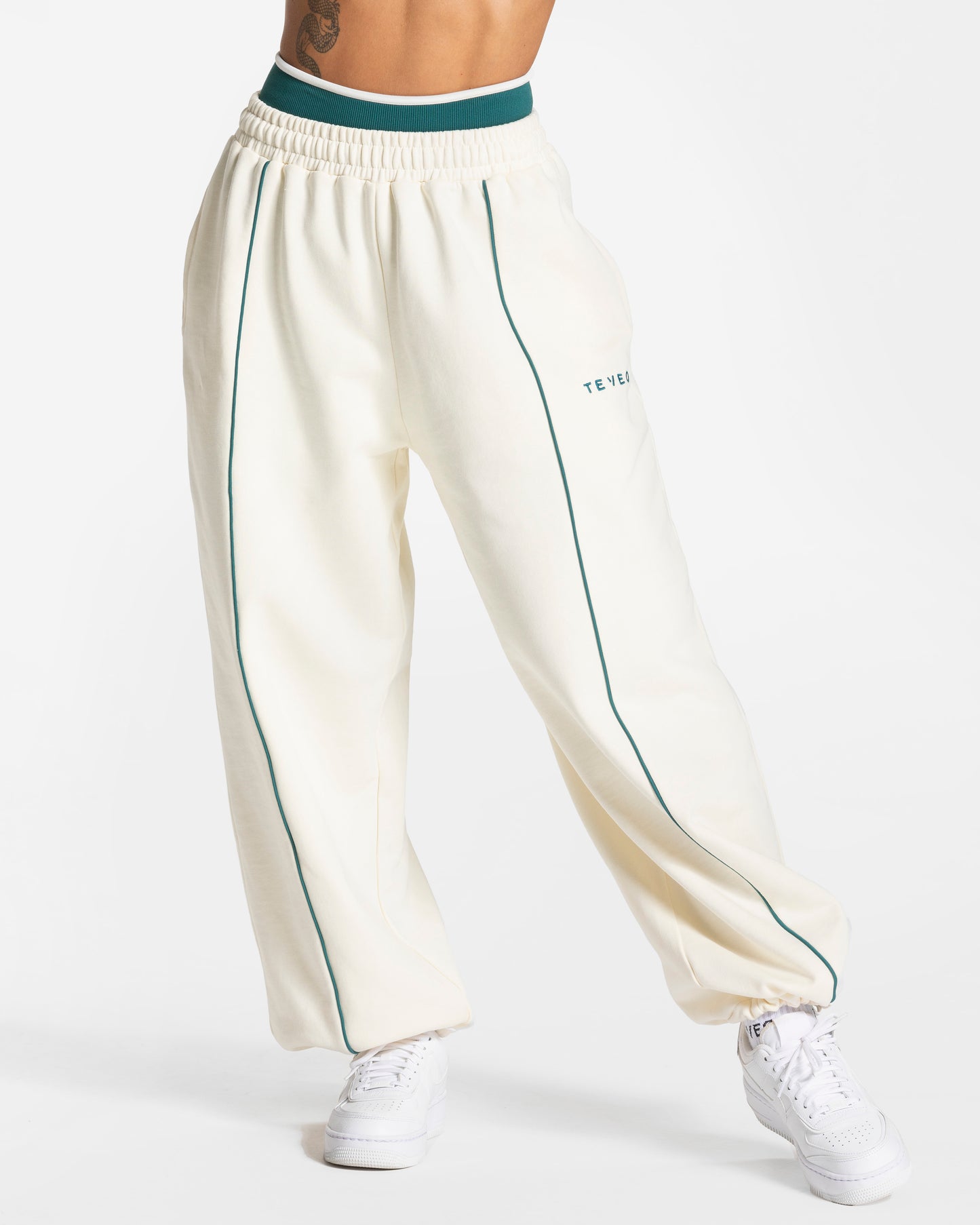 Contrastline Wide Leg Joggers ‘Off White’