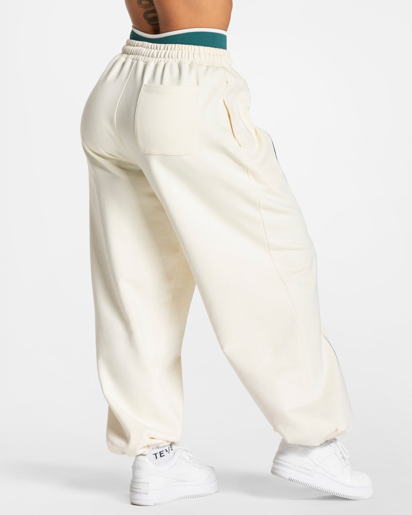 Contrastline Wide Leg Joggers ‘Off White’