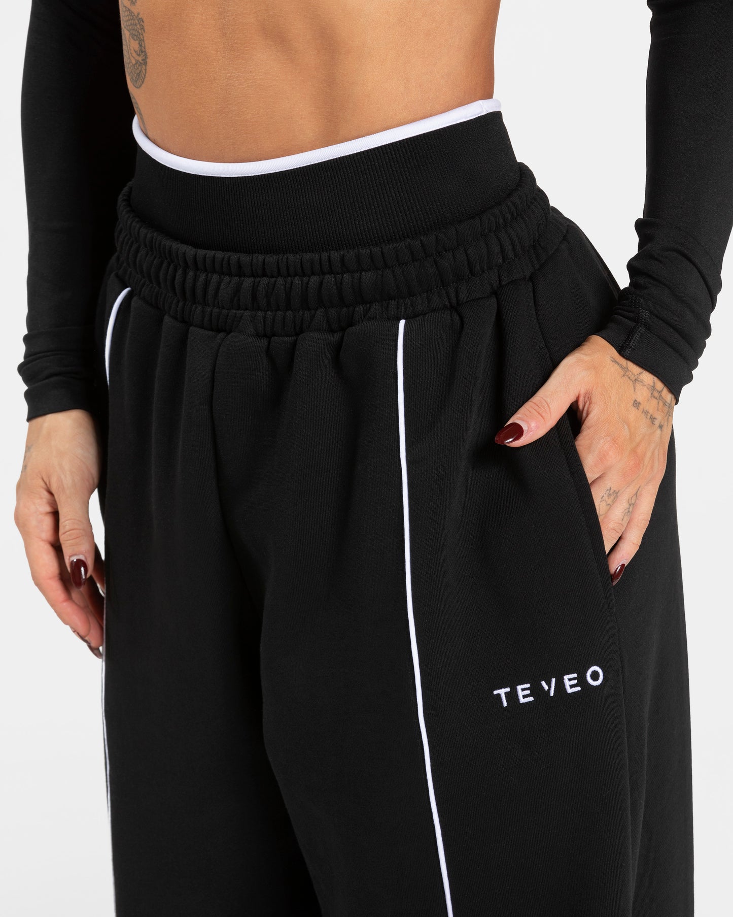 Contrastline Wide Leg Joggers ‘Black’
