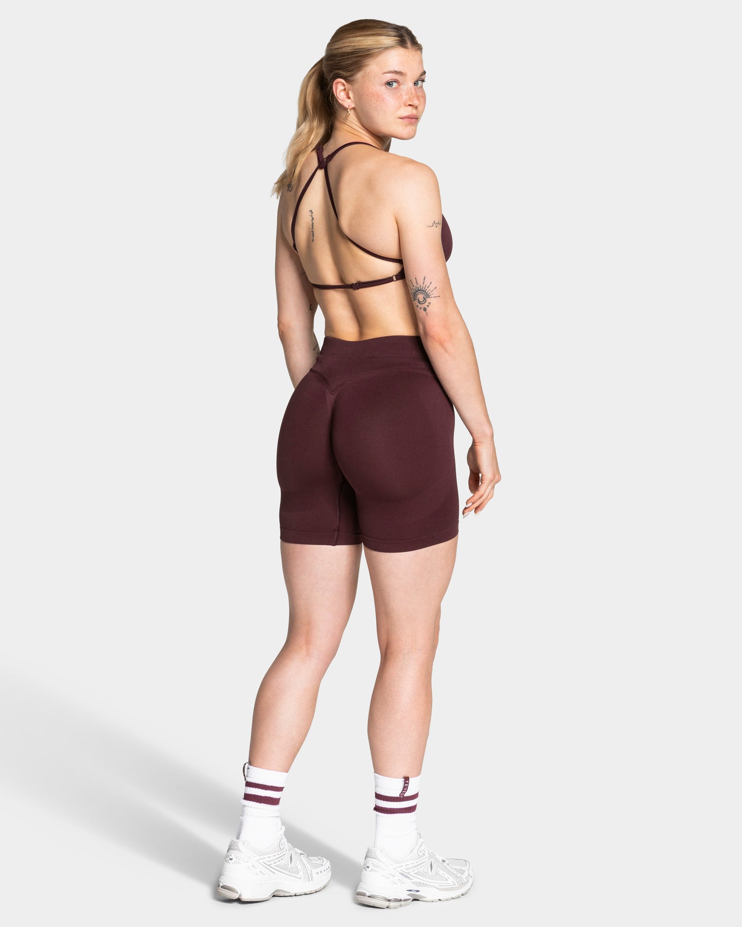 Lift Sculpt Scrunch Shorts ‘Merlot’