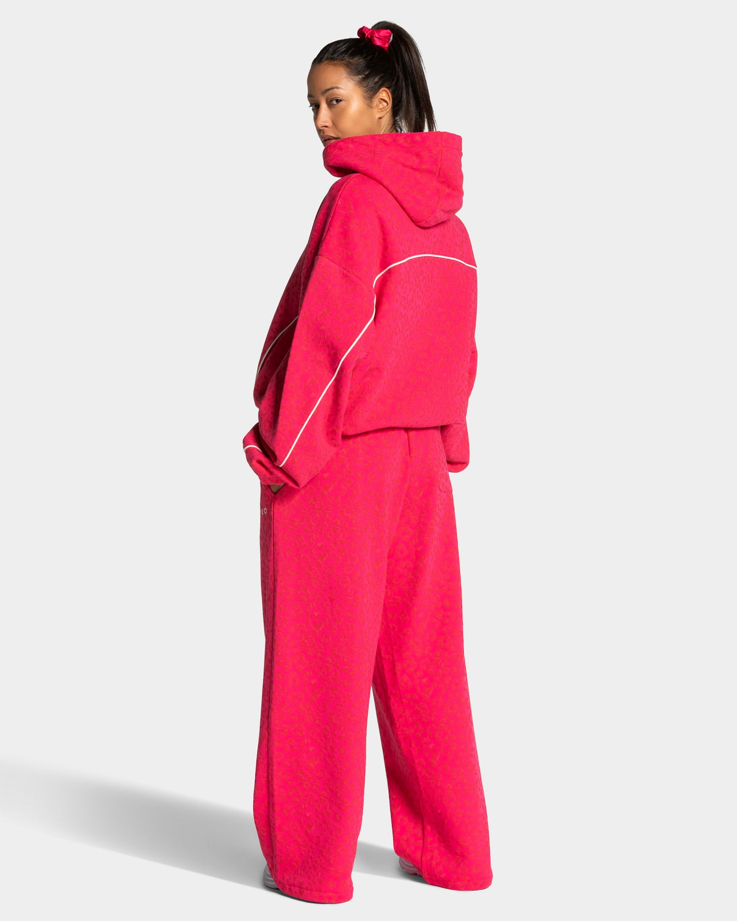 Felpa con cappuccio Contrastline “Stampa leopardata Berry"