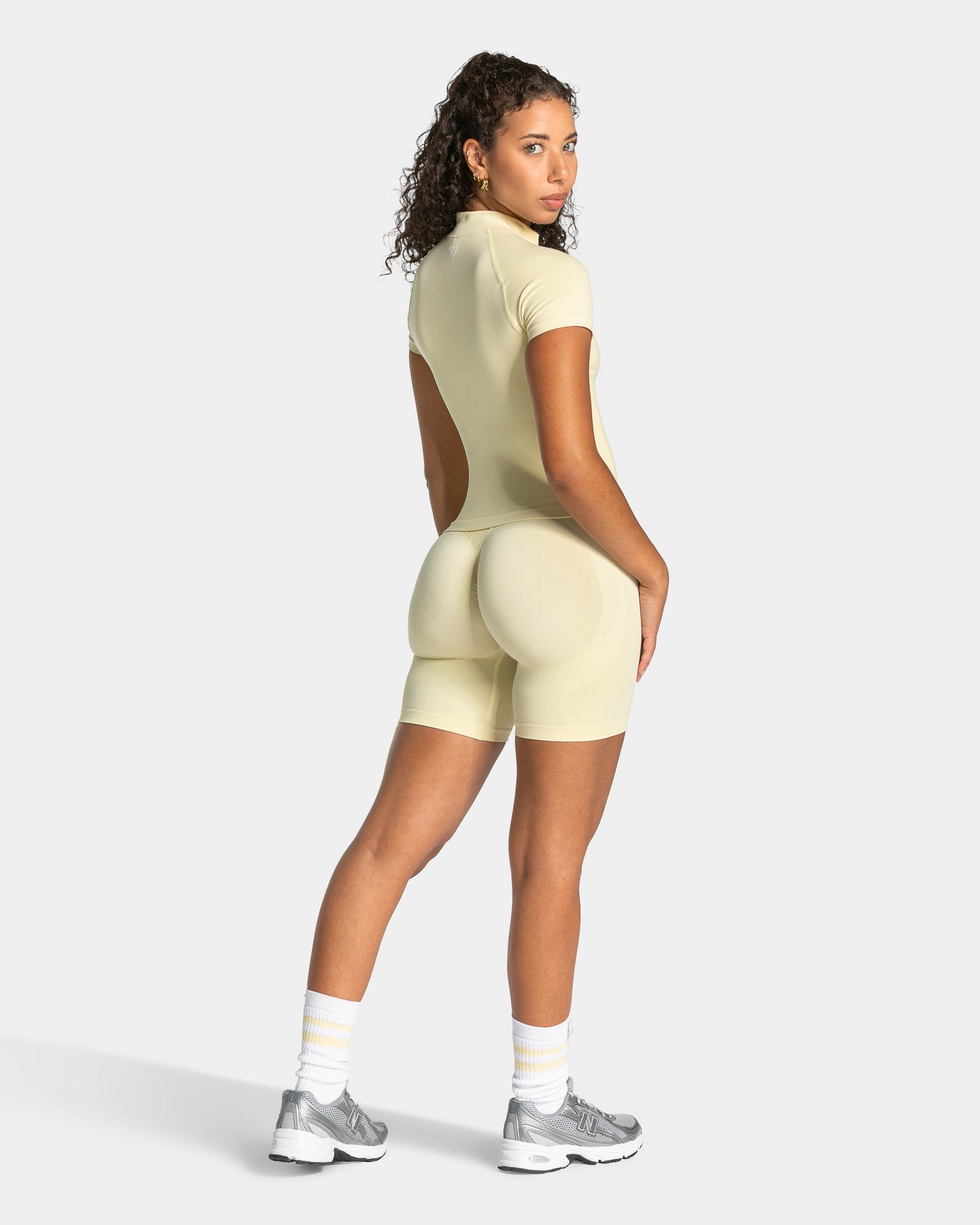 Lift Zip Shortsleeve ‘Butter Yellow’