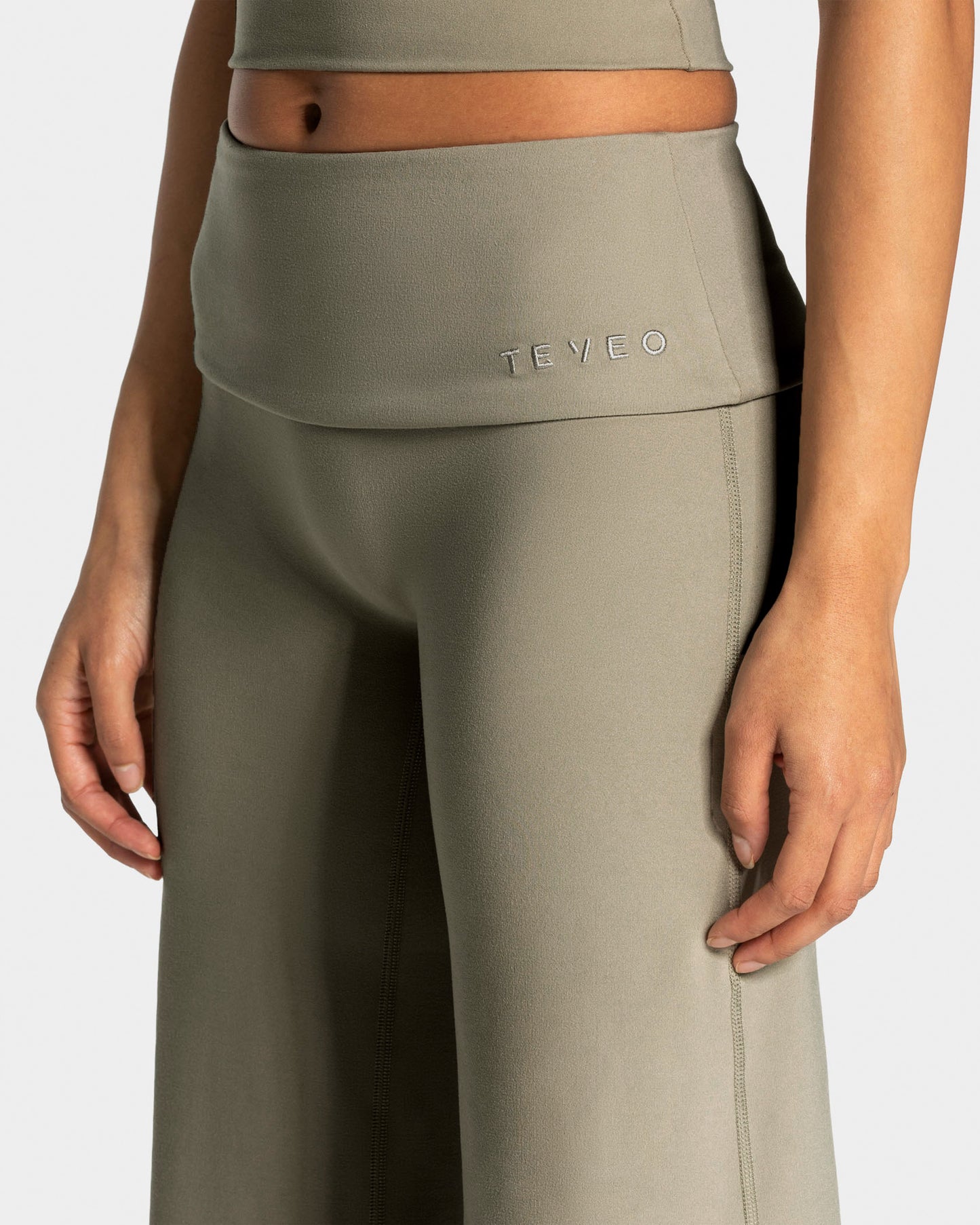 Mellow Fold Over Straight Leg Pants (Regular) ‘Khaki’