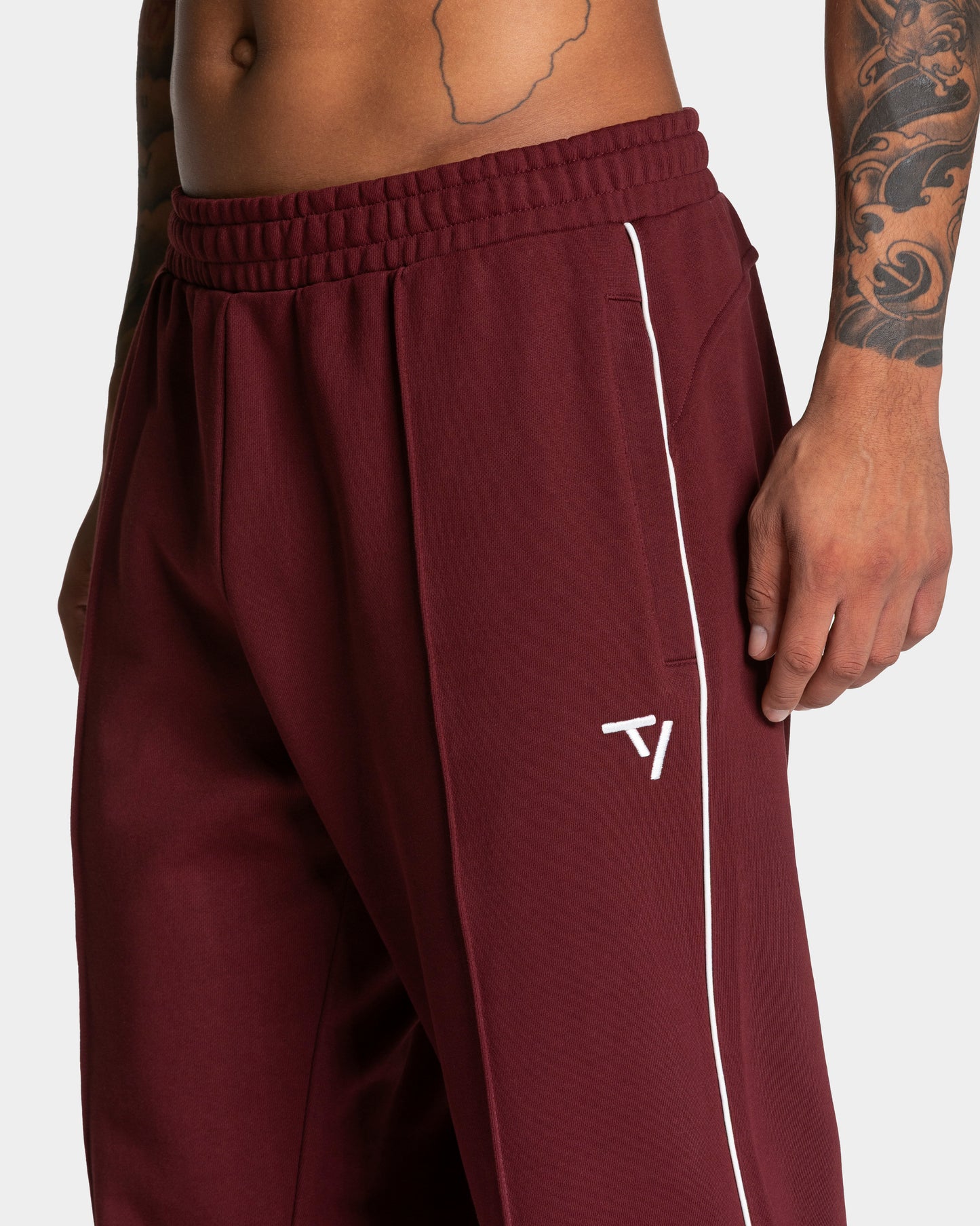Contrastline Straight Leg Joggers ‘Burgundy’