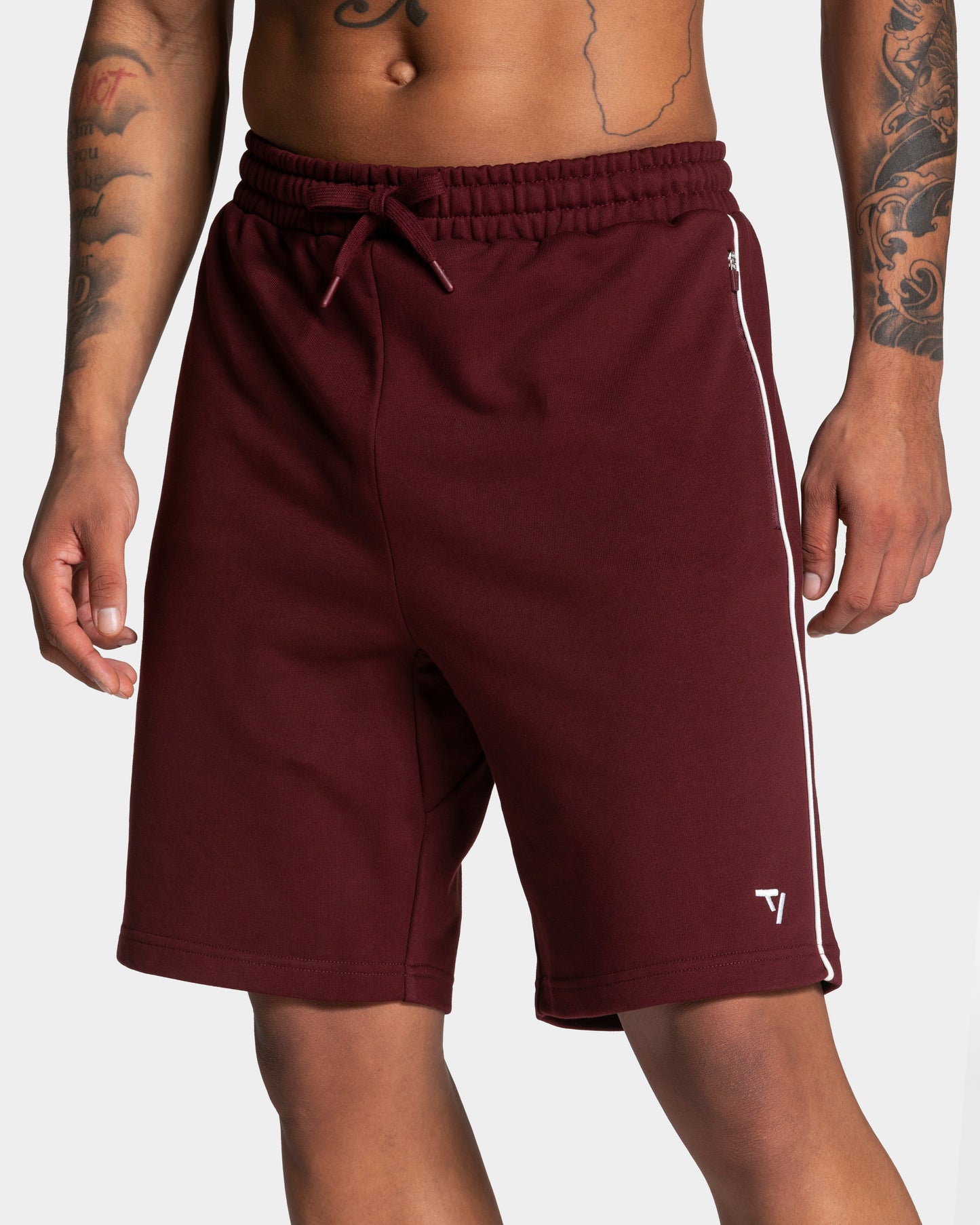 Contrastline Shorts ‘Burgundy’