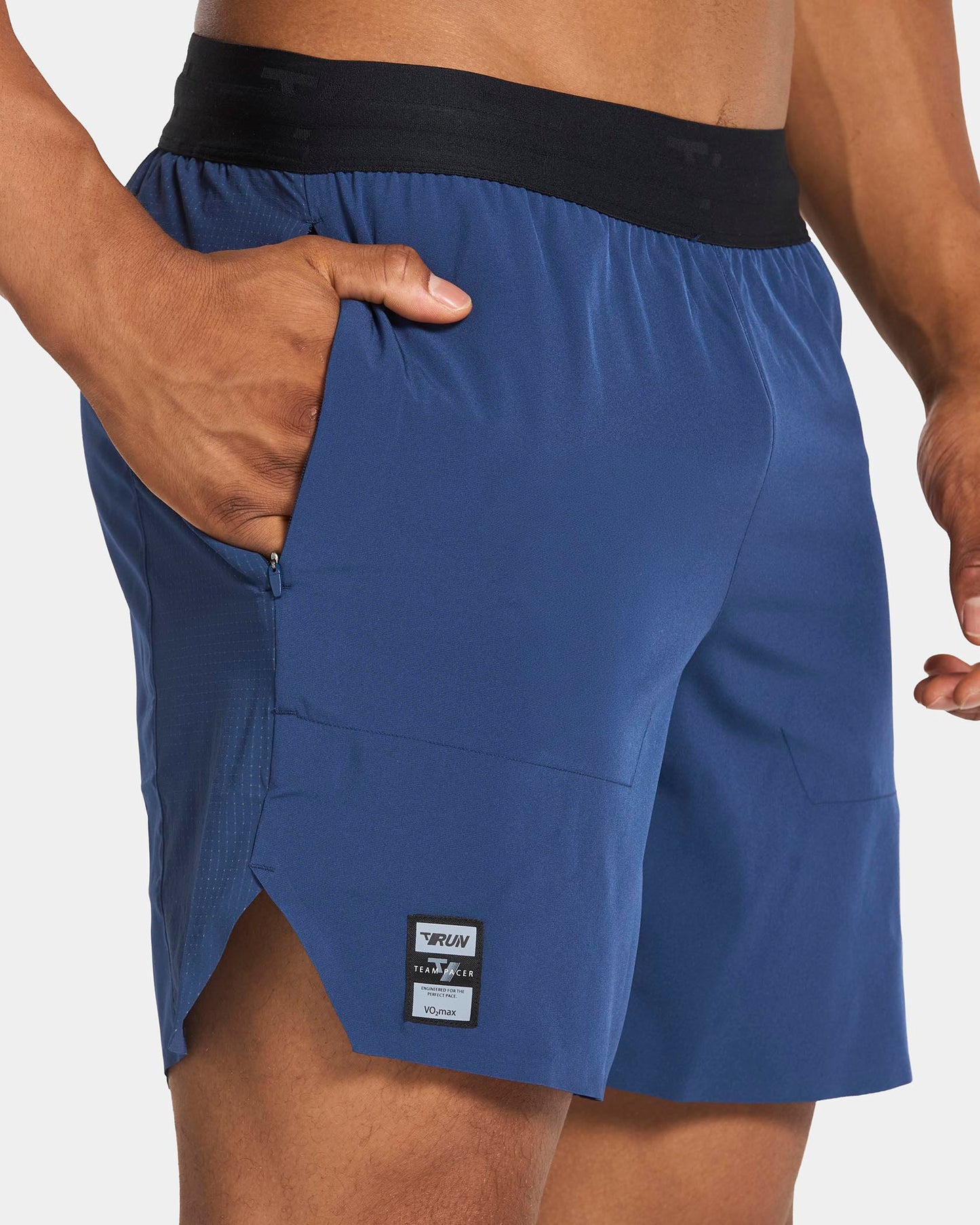 RUN Shorts 7 Inch "Dunkelblau"