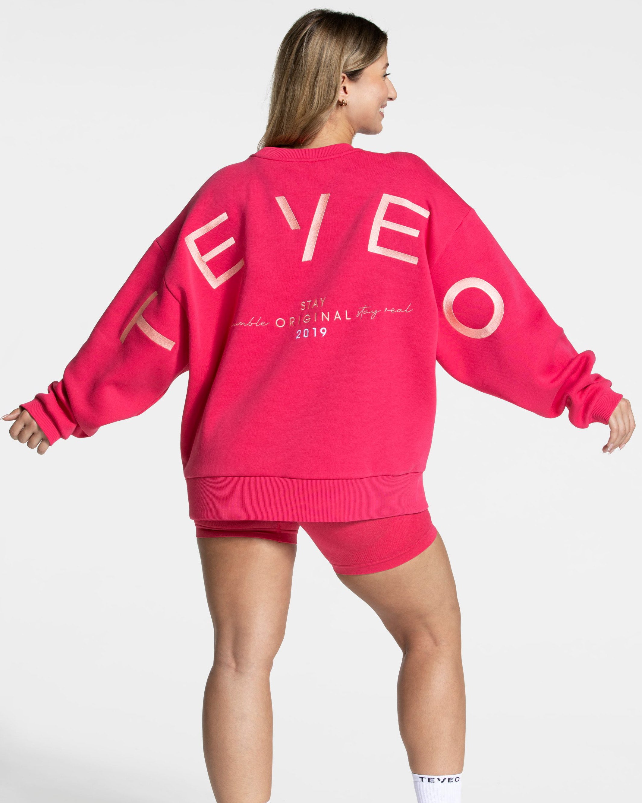 Signature_Oversized_Sweater_Be 