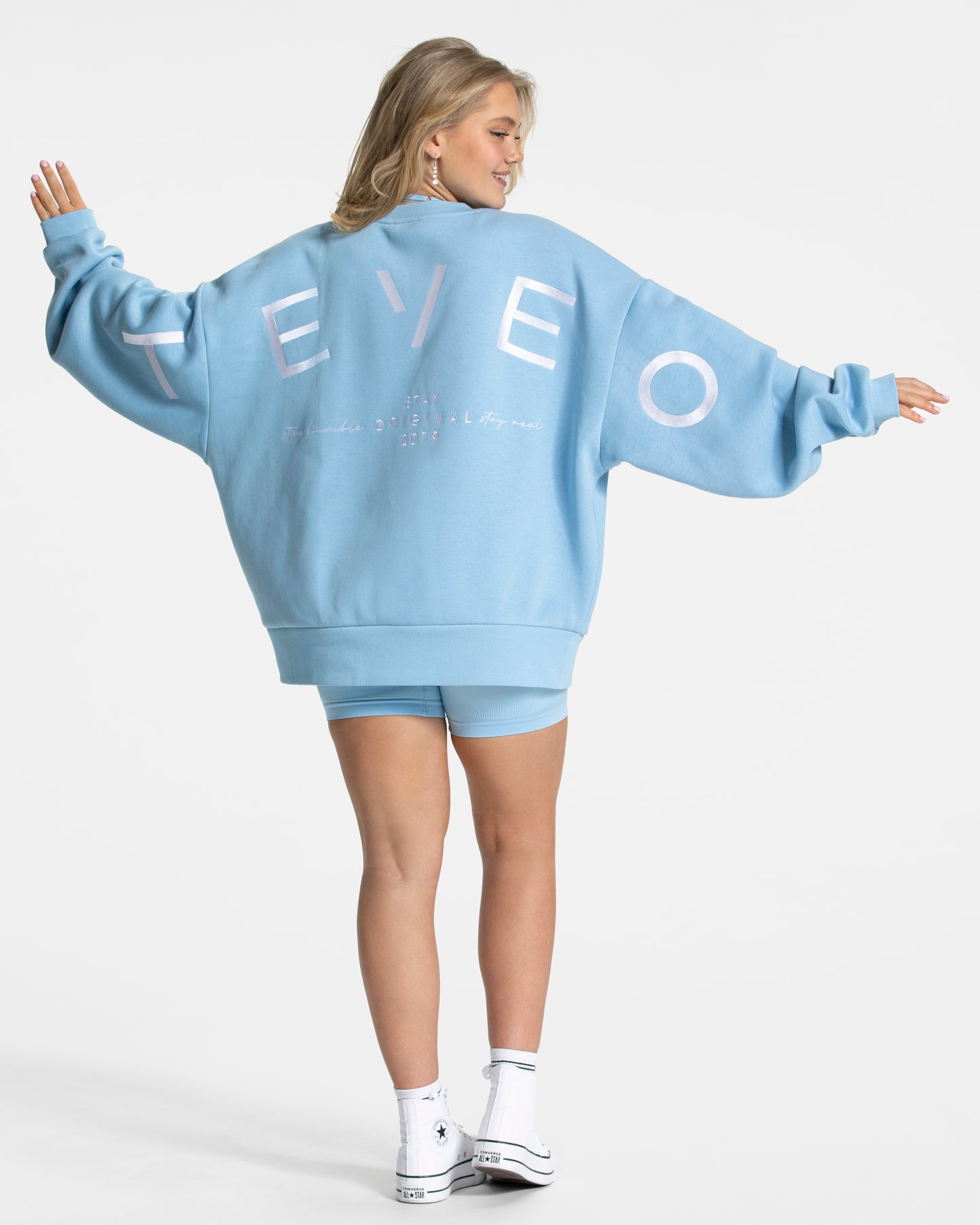Signature Oversized Sweater ‘Ice Blue’