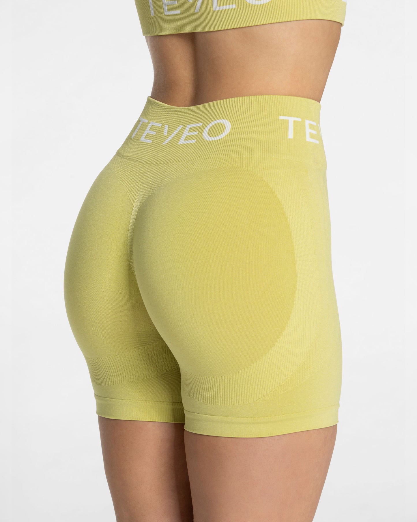 Signature Scrunch Shorts ‘Lime’