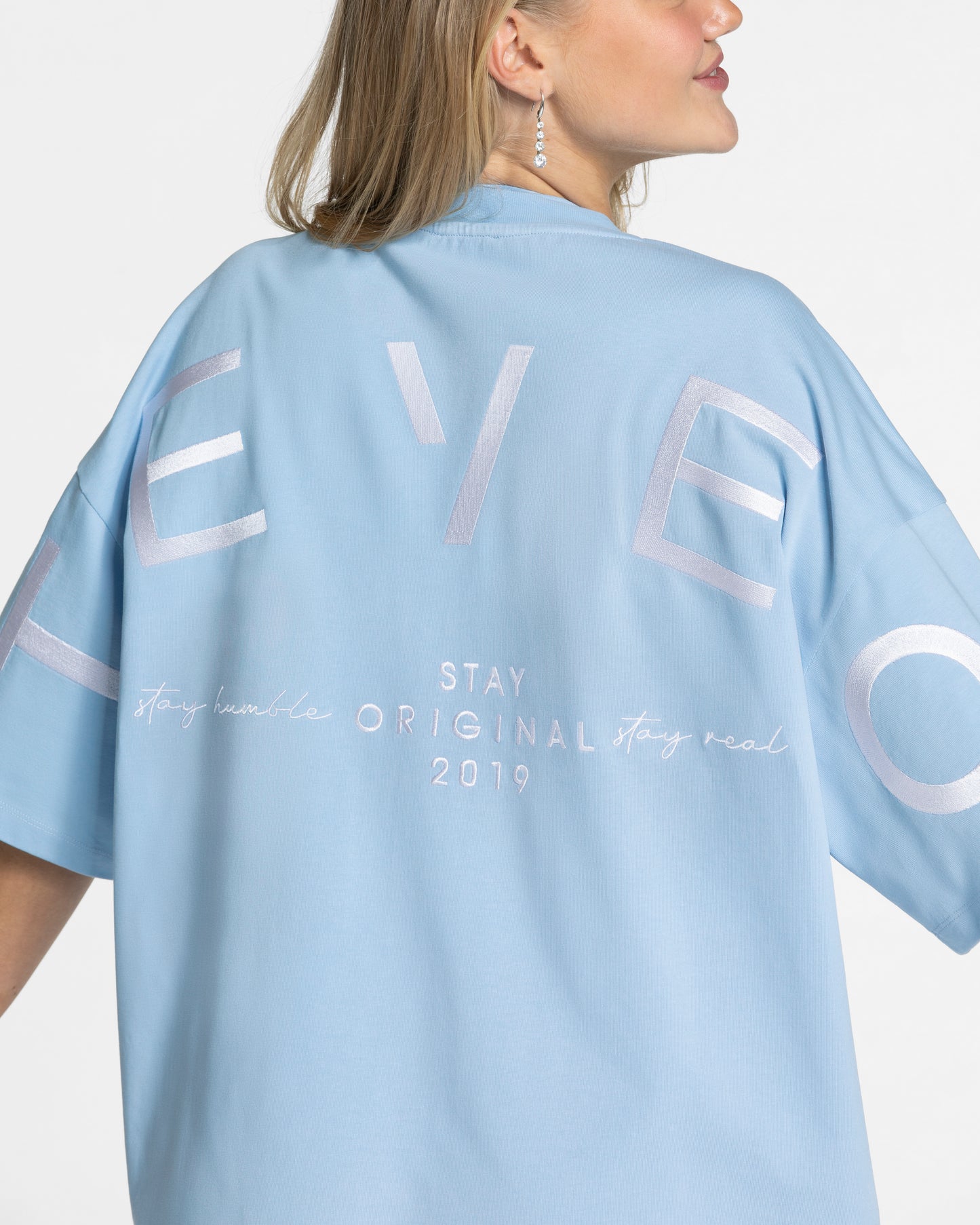 Signature Oversized T-Shirt ‘Ice Blue’