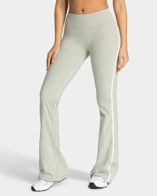 Soft Flared Leggings – Regular ‘Pistachio’