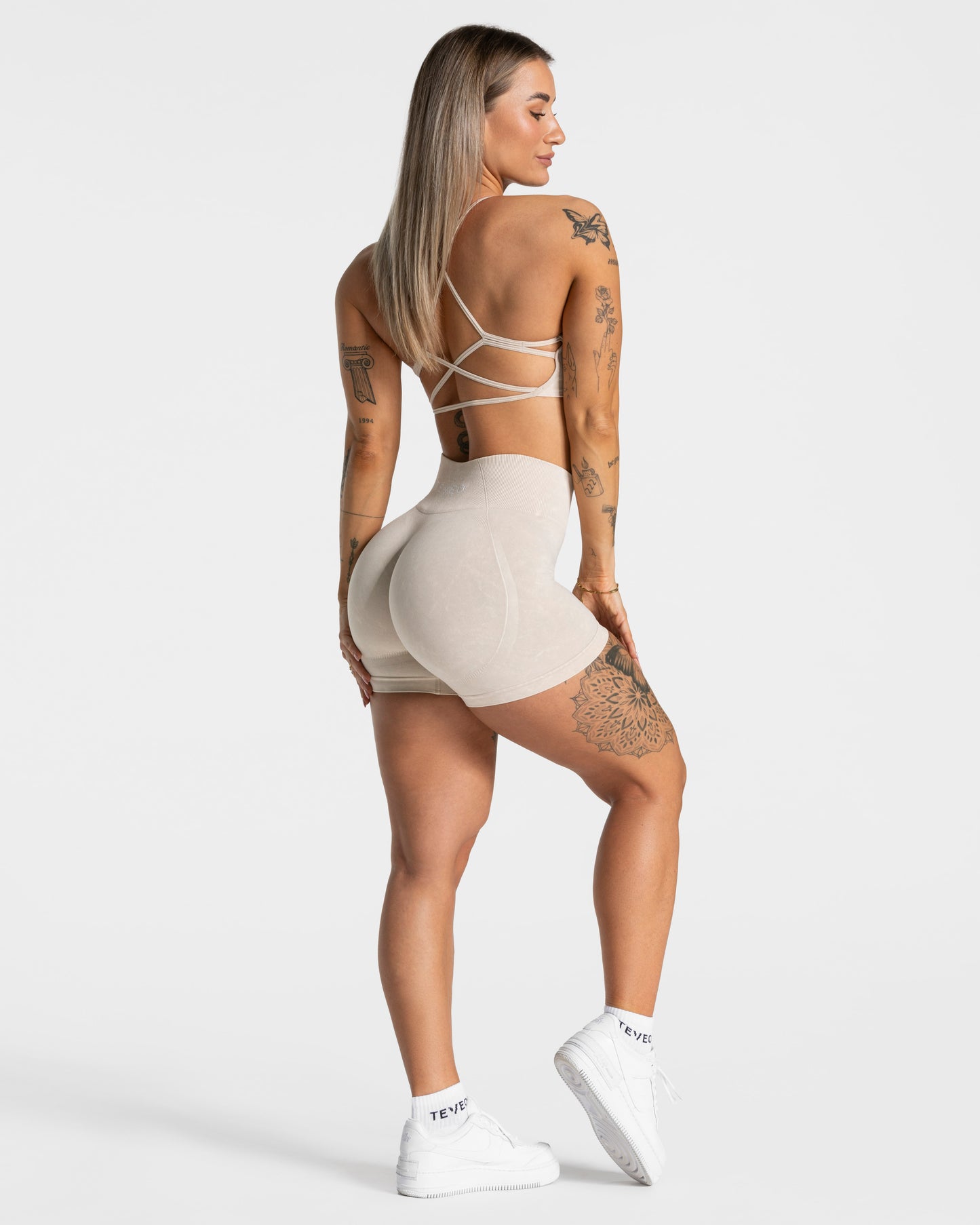 Acid Covert Scrunch Short "Sand"