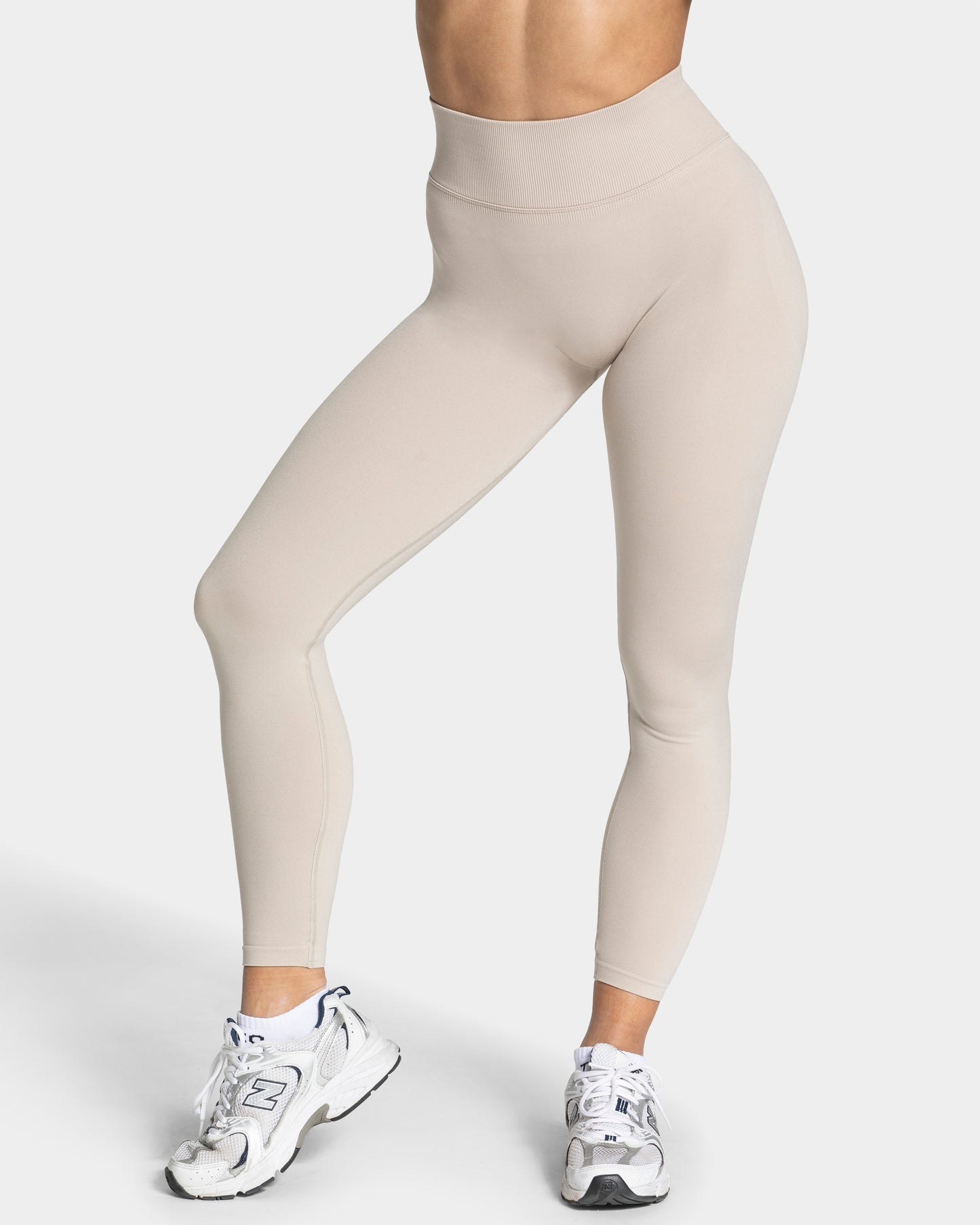 Femme Sculpt Scrunch Leggings ‘Cream’