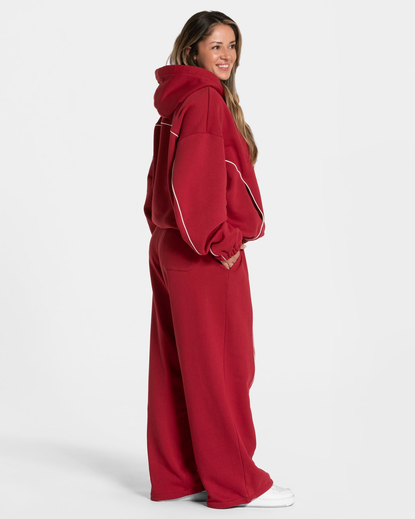 Contrastline Hooded Sweater ‘Cherry’