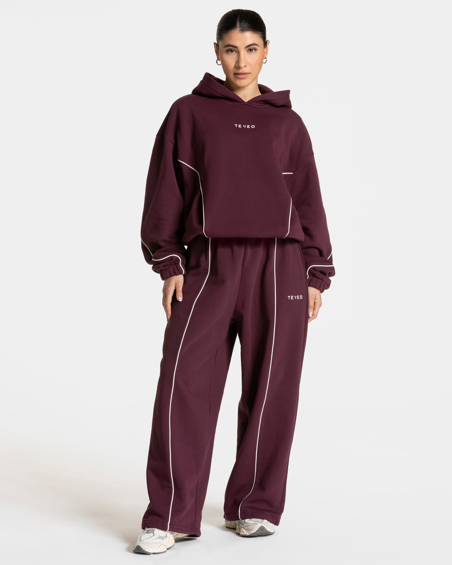 Contrastline Hooded Sweater ‘Plum’