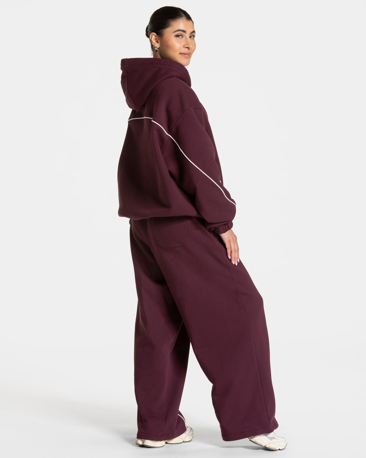 Contrastline Hooded Sweater ‘Plum’