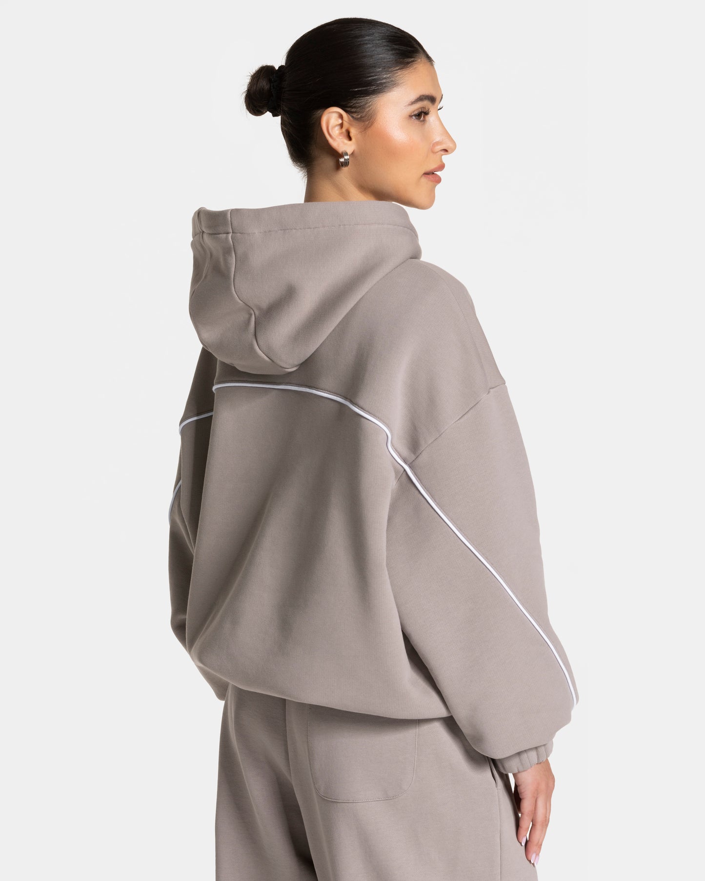 Contrastline Hooded Sweater ‘Stone’
